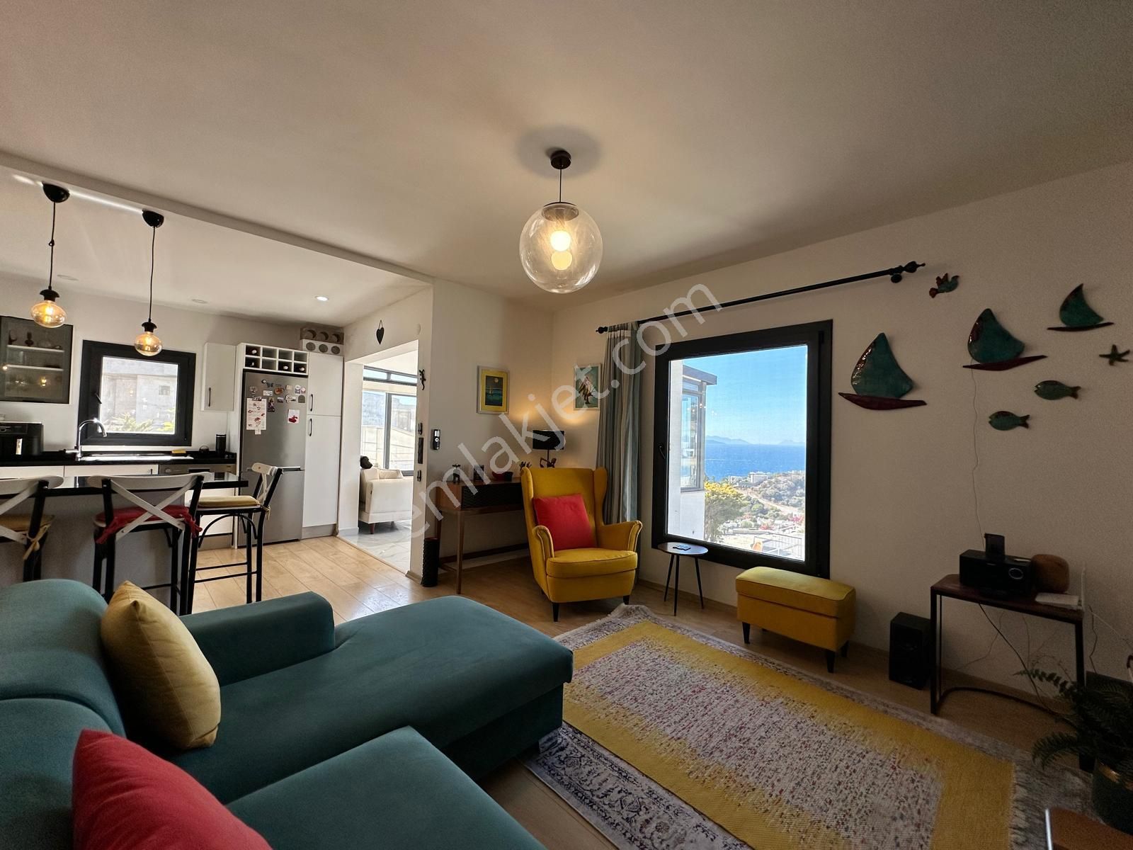Koyunbaba Deniz Manzaralı Teraslı Full Eşyalı Yapılı Daire