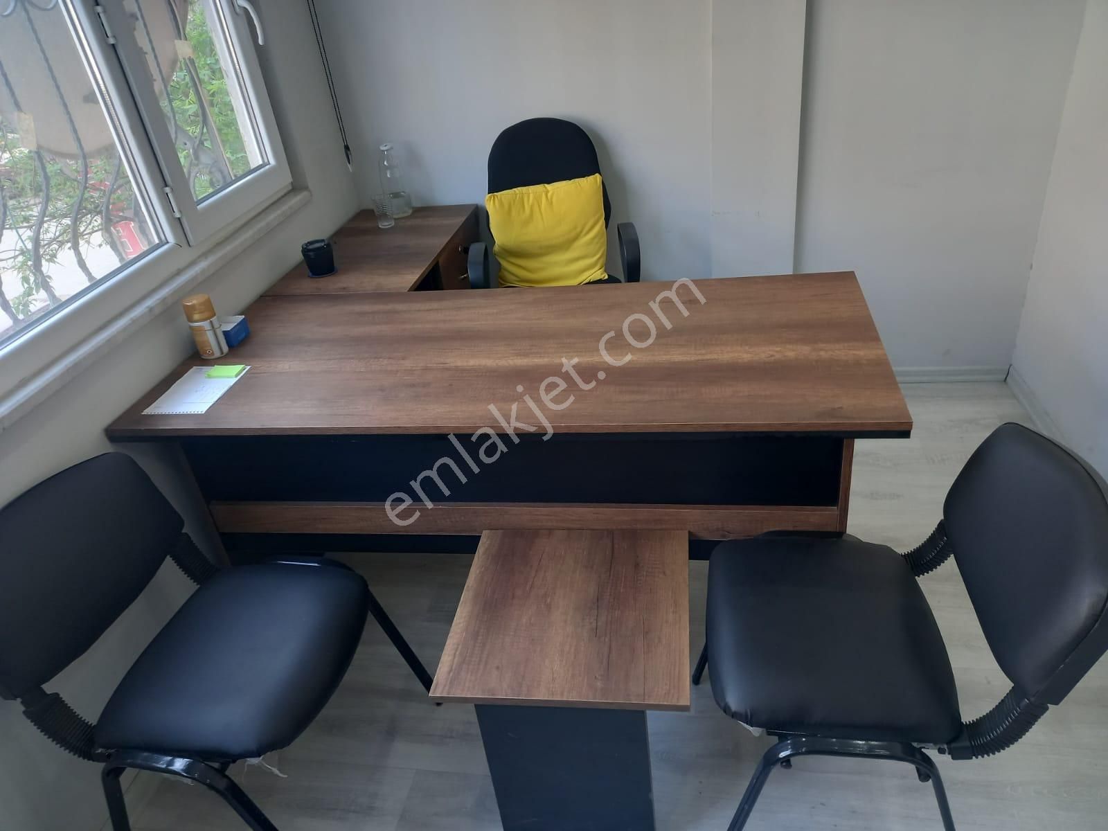 Devlet Hastanesi Karşısında Acil Araç Takaslı 75 M² Satılık Ofis