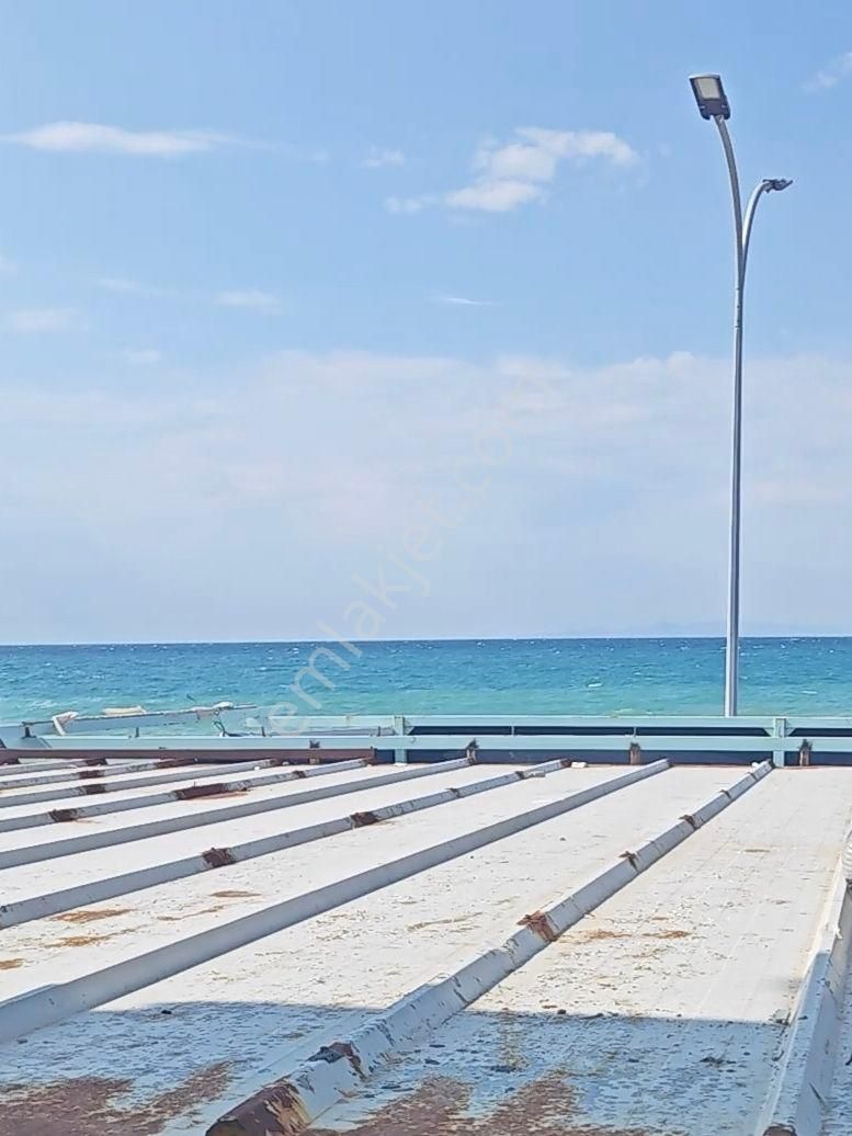 Güzelbahçe Yalı'da Kiralık İş Yeri