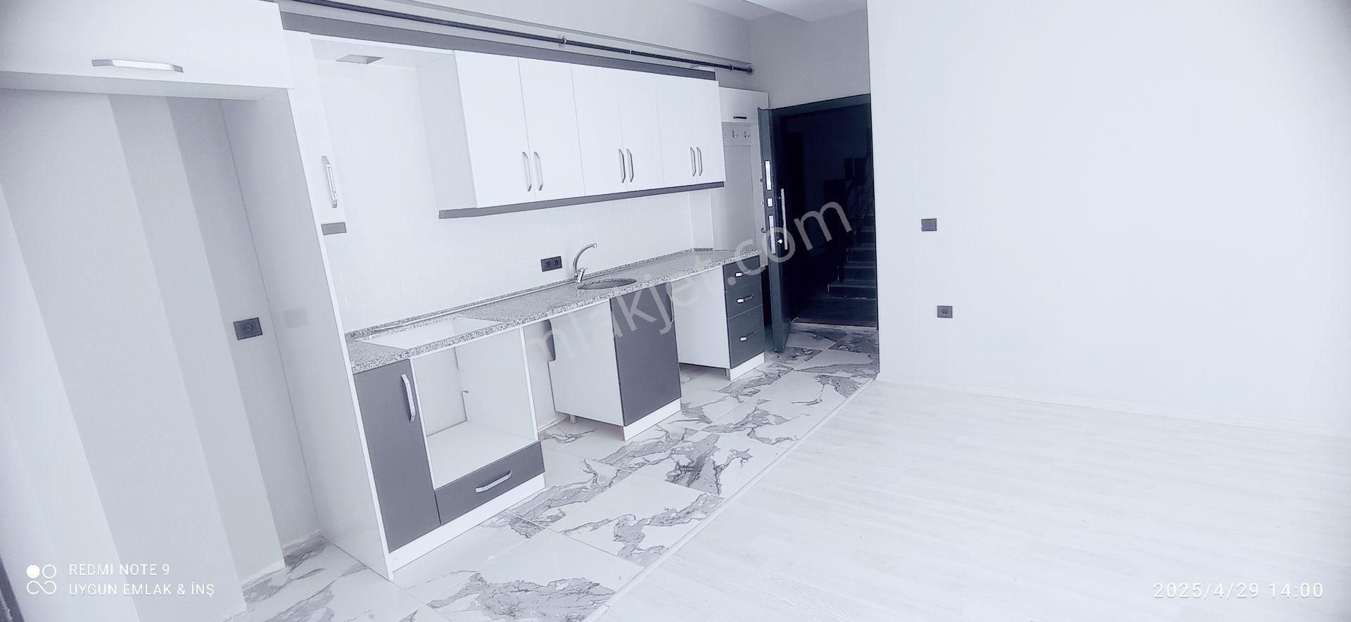 Uygun Atakum Pamuklu Bulvarında 62,5 M² Geniş Balkonlu 1. Kat 1+1 Sıfır Altında Daire Olan - Görsel 3