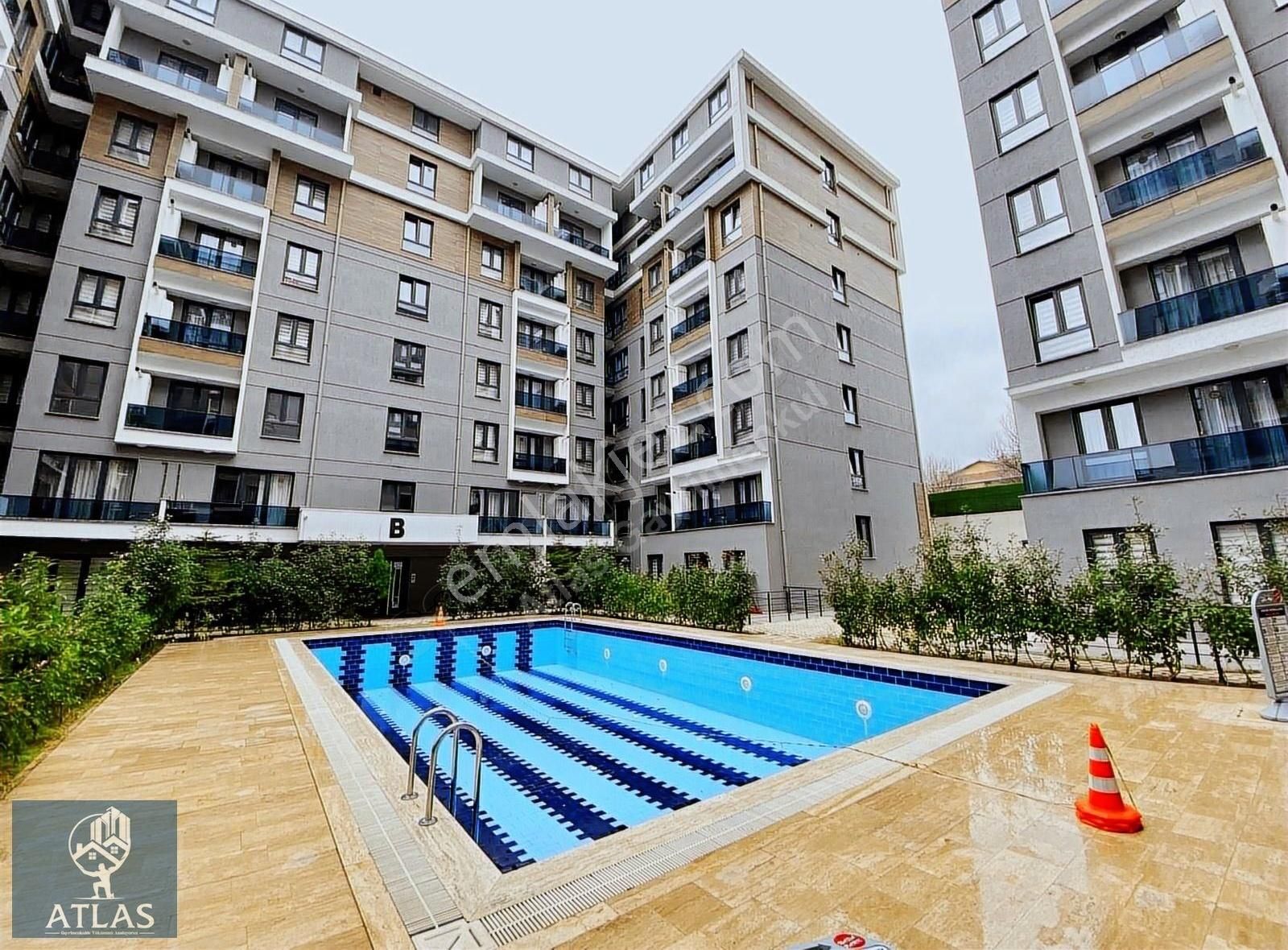 Atlas'tan Görükle De Güvenlikli,havuzlu 2+1 Eşyalı Kiralık Daire