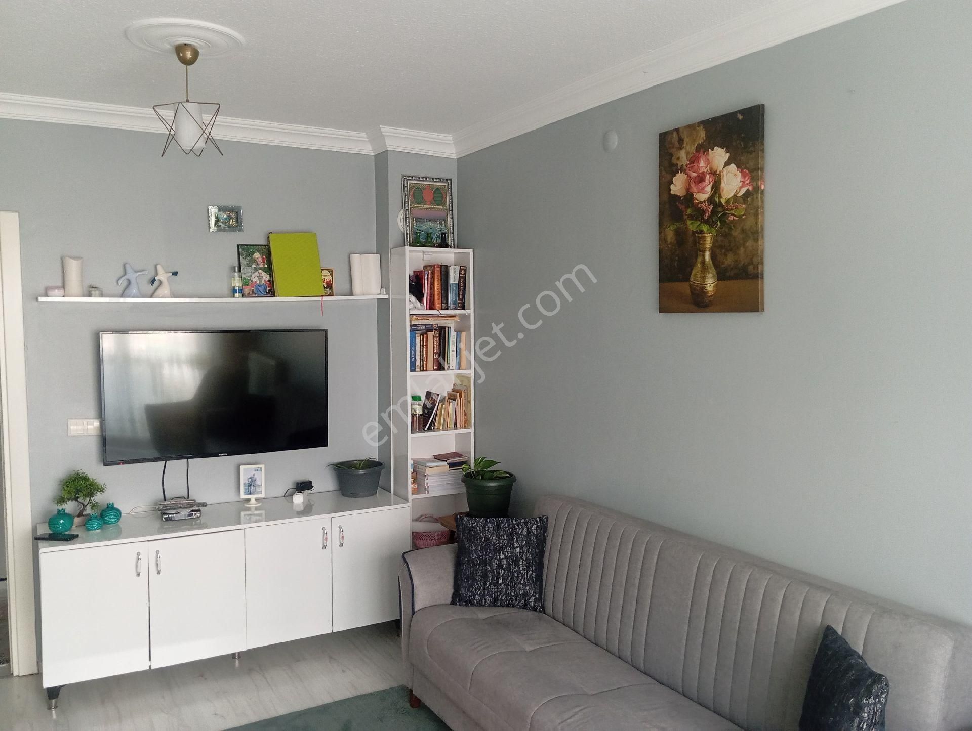 İnegöl Toki 2. Etapta Satılık Daire 2+1 İçi Yenilenmiş - Görsel 3