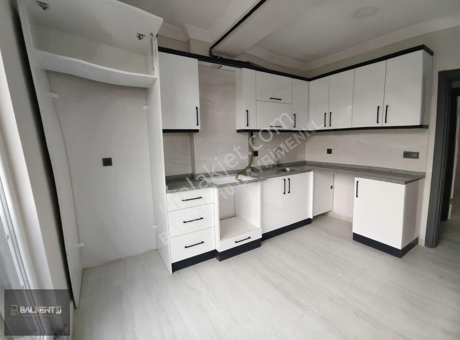Çevre Yolu Cadde Üzeri 2+1 Sıfır Daire