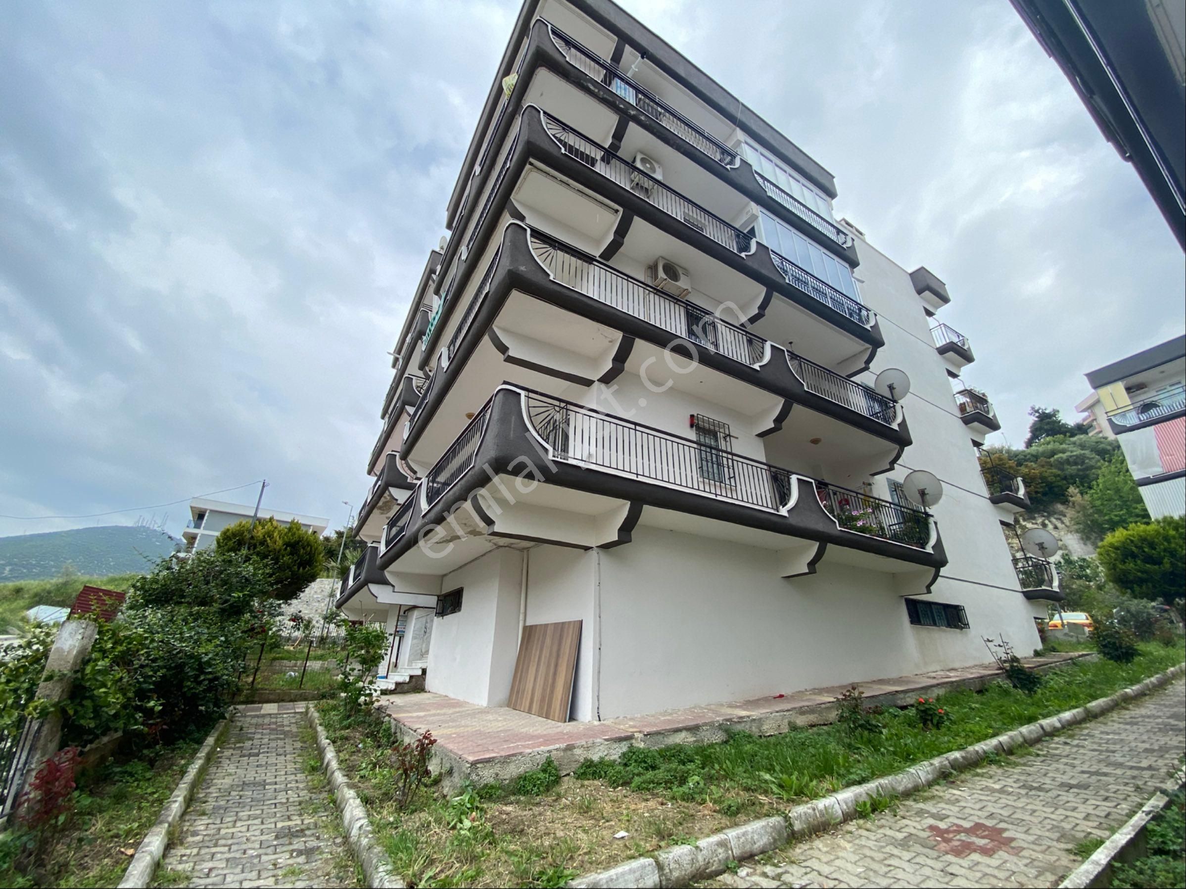 Kuşadasında Doğa Manzaralı 3+1 Lüks Daire