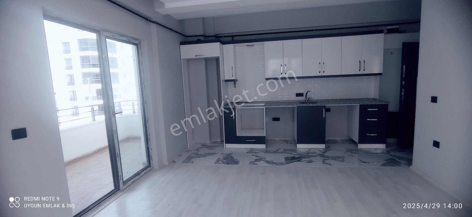 Uygun Atakum Pamuklu Bulvarında 62,5 M² Geniş Balkonlu 3. Kat 1+1 Sıfır Altında Daire Olan