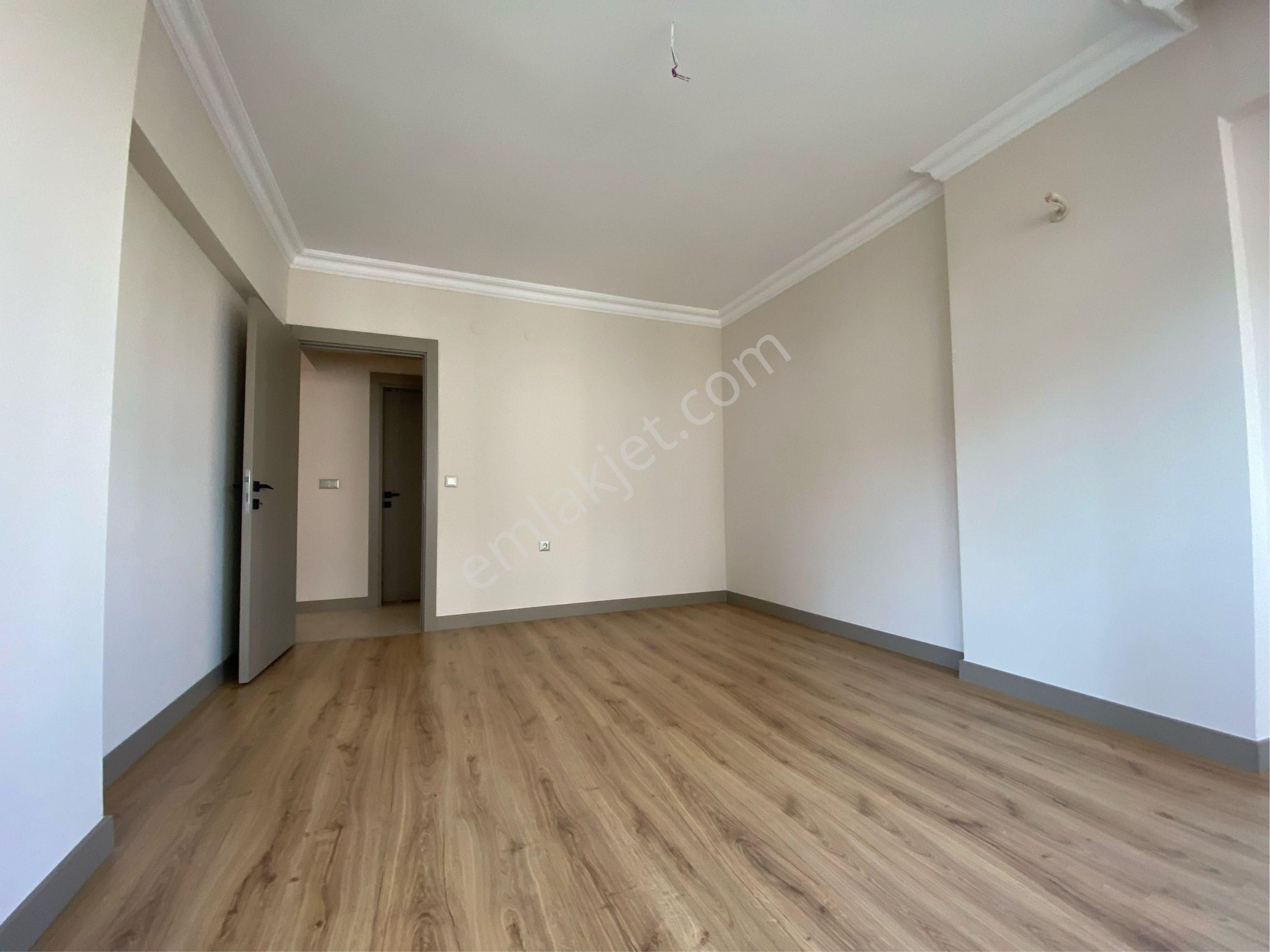 Limanda 3 + 1 Çok Geniş Bir Daire Tam Bakımlı Doğal Gazlı - Görsel 13