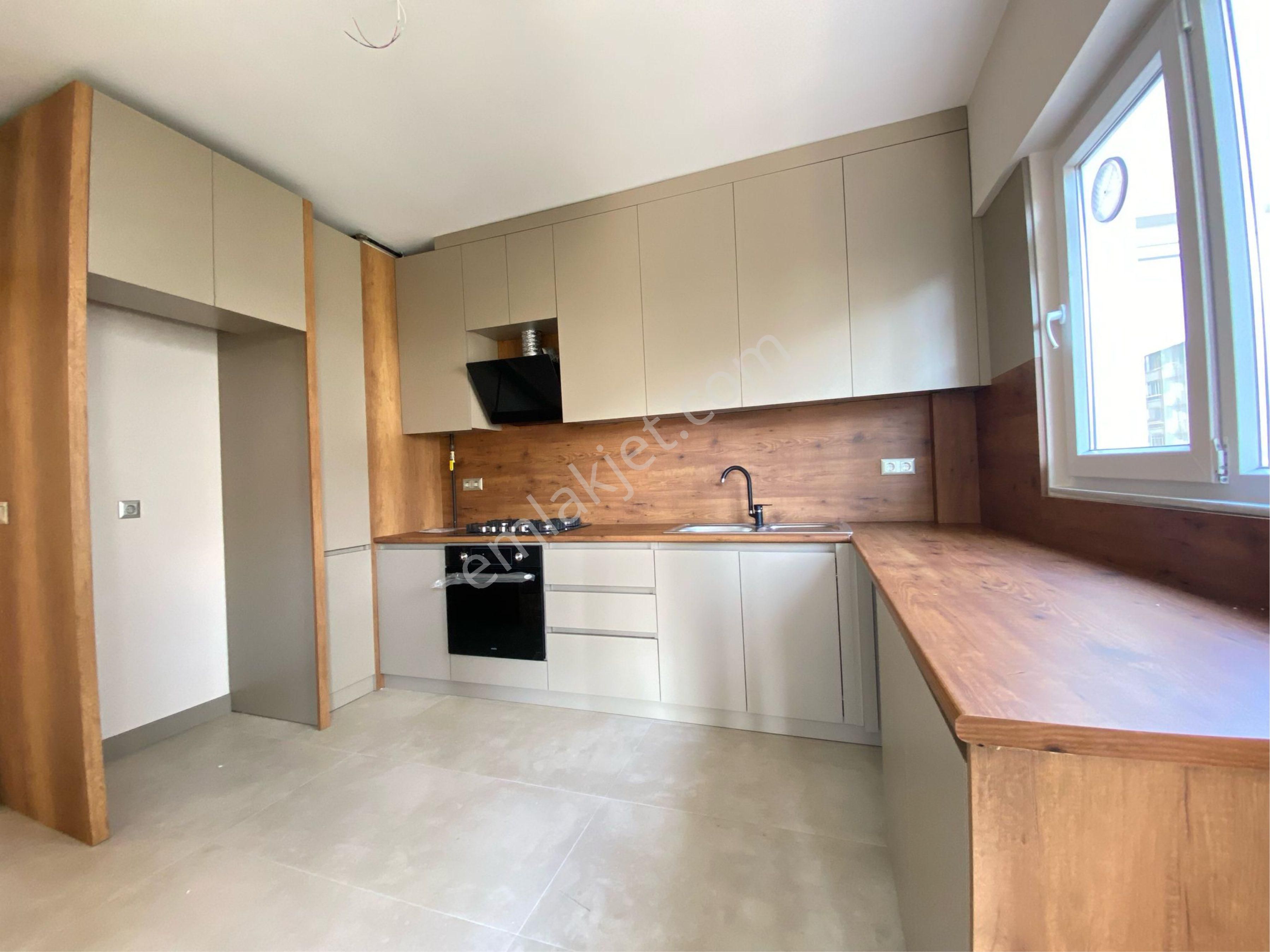 Limanda 3 + 1 Çok Geniş Bir Daire Tam Bakımlı Doğal Gazlı - Görsel 23