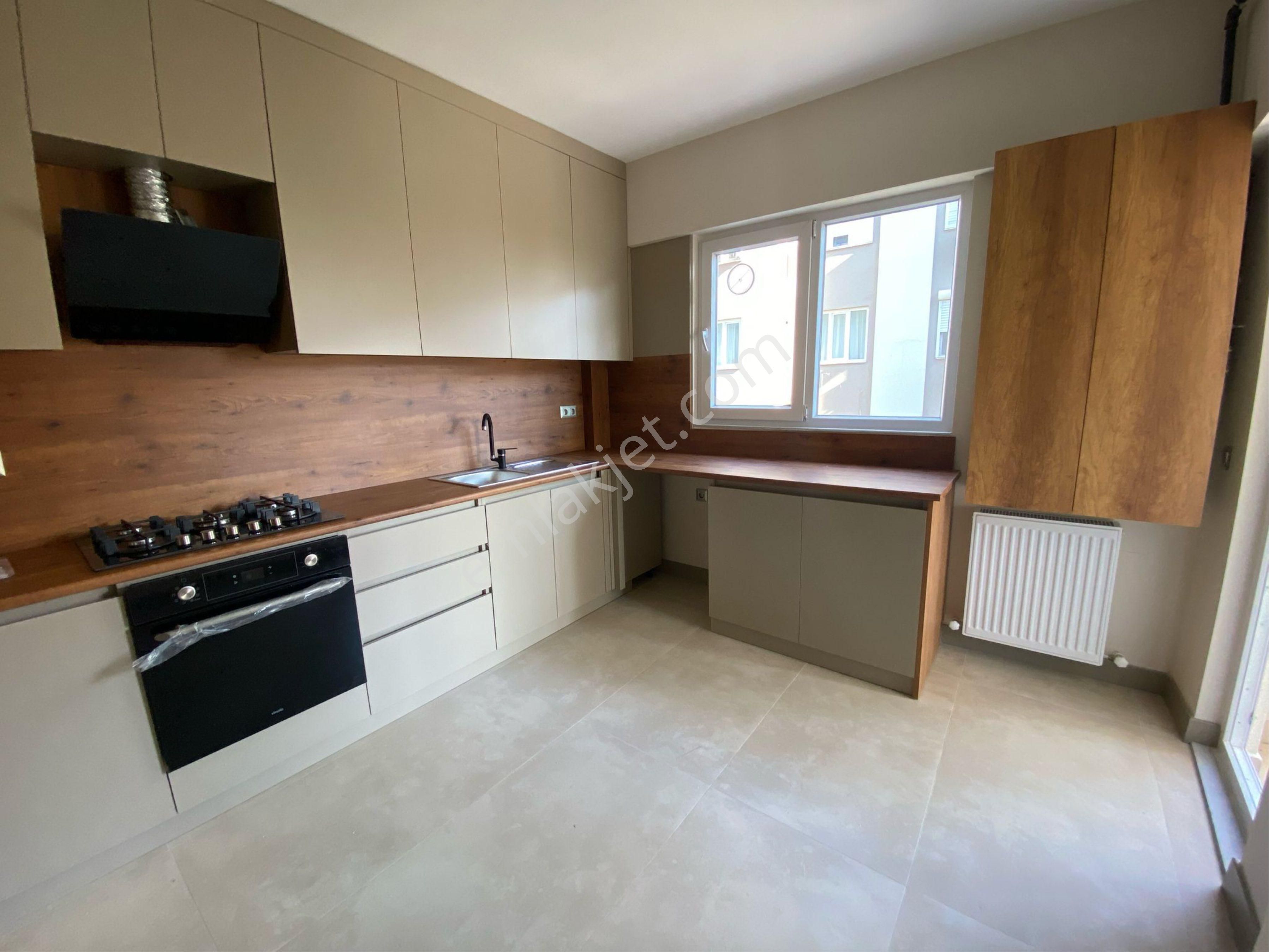 Limanda 3 + 1 Çok Geniş Bir Daire Tam Bakımlı Doğal Gazlı - Görsel 19