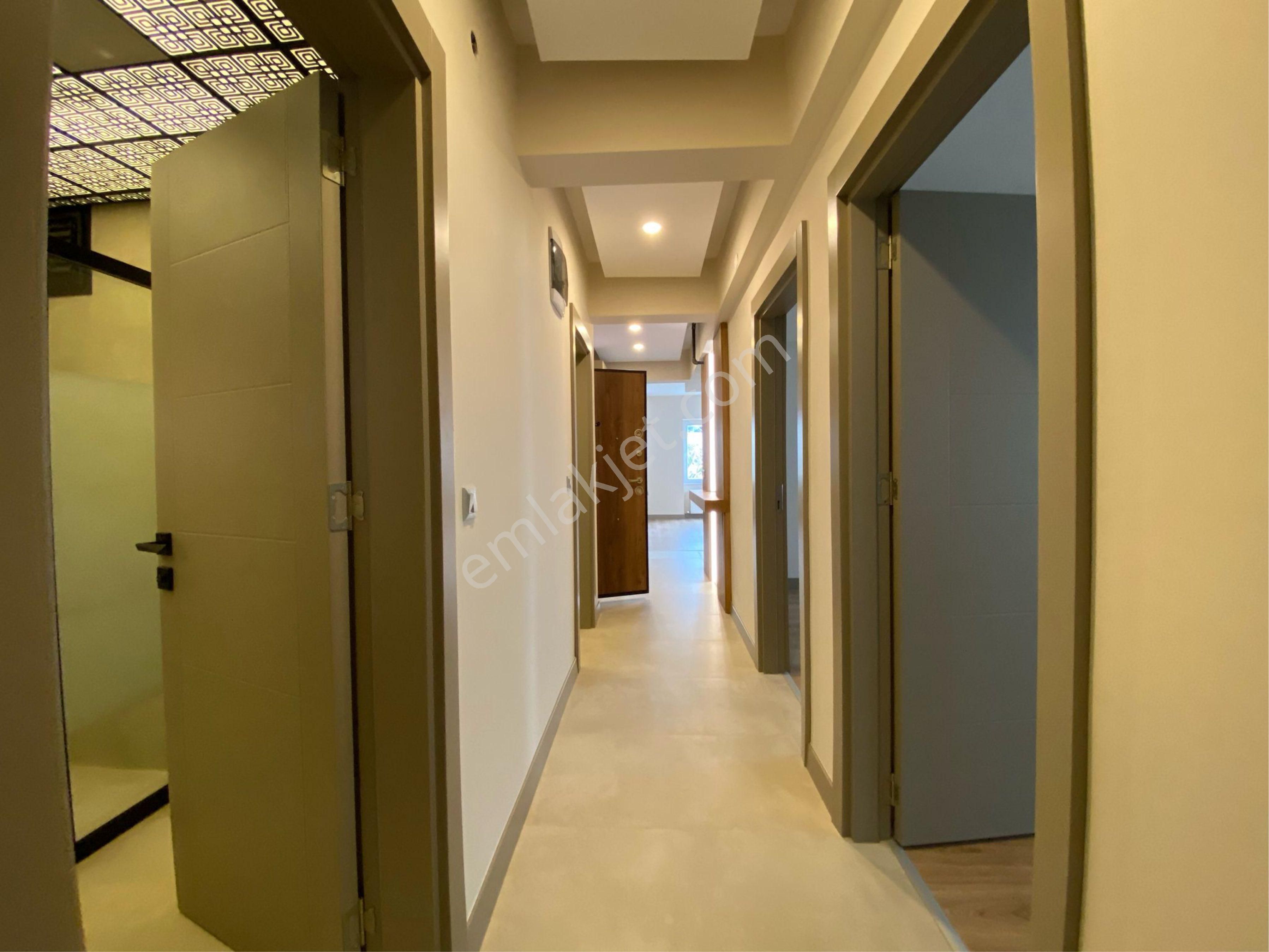 Limanda 3 + 1 Çok Geniş Bir Daire Tam Bakımlı Doğal Gazlı - Görsel 7