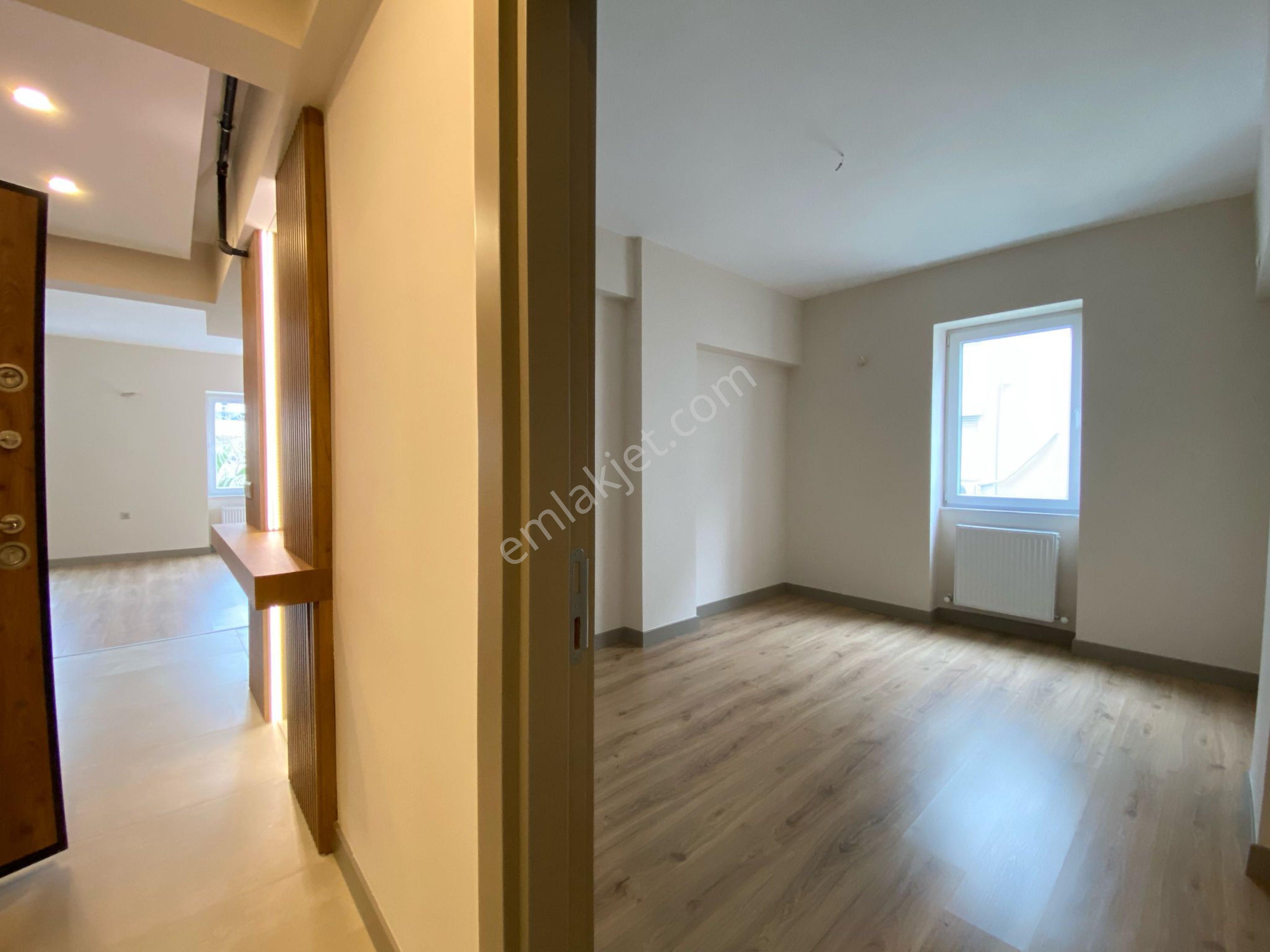 Limanda 3 + 1 Çok Geniş Bir Daire Tam Bakımlı Doğal Gazlı - Görsel 5