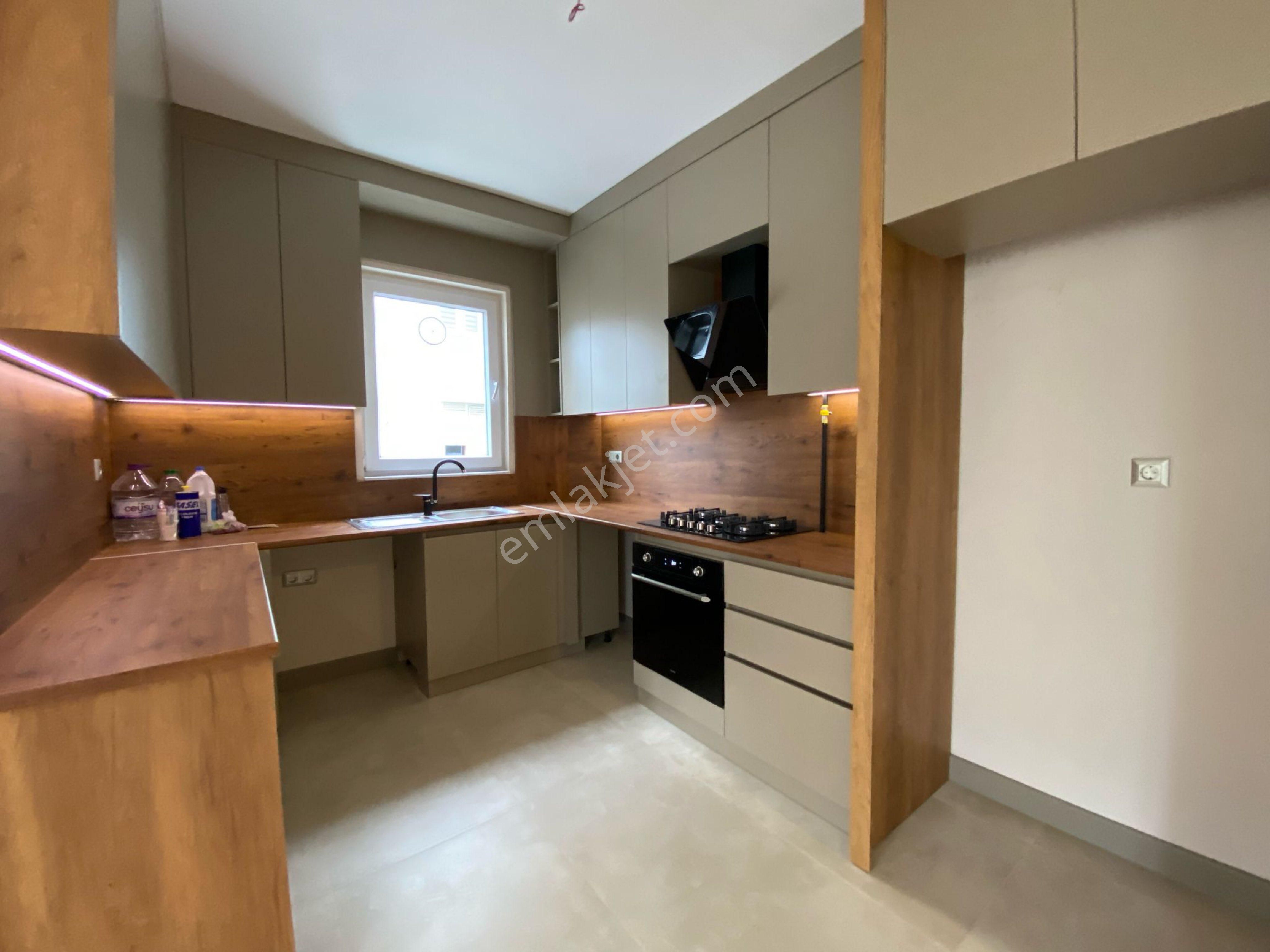 Limanda 3 + 1 Çok Geniş Bir Daire Tam Bakımlı Doğal Gazlı - Görsel 28
