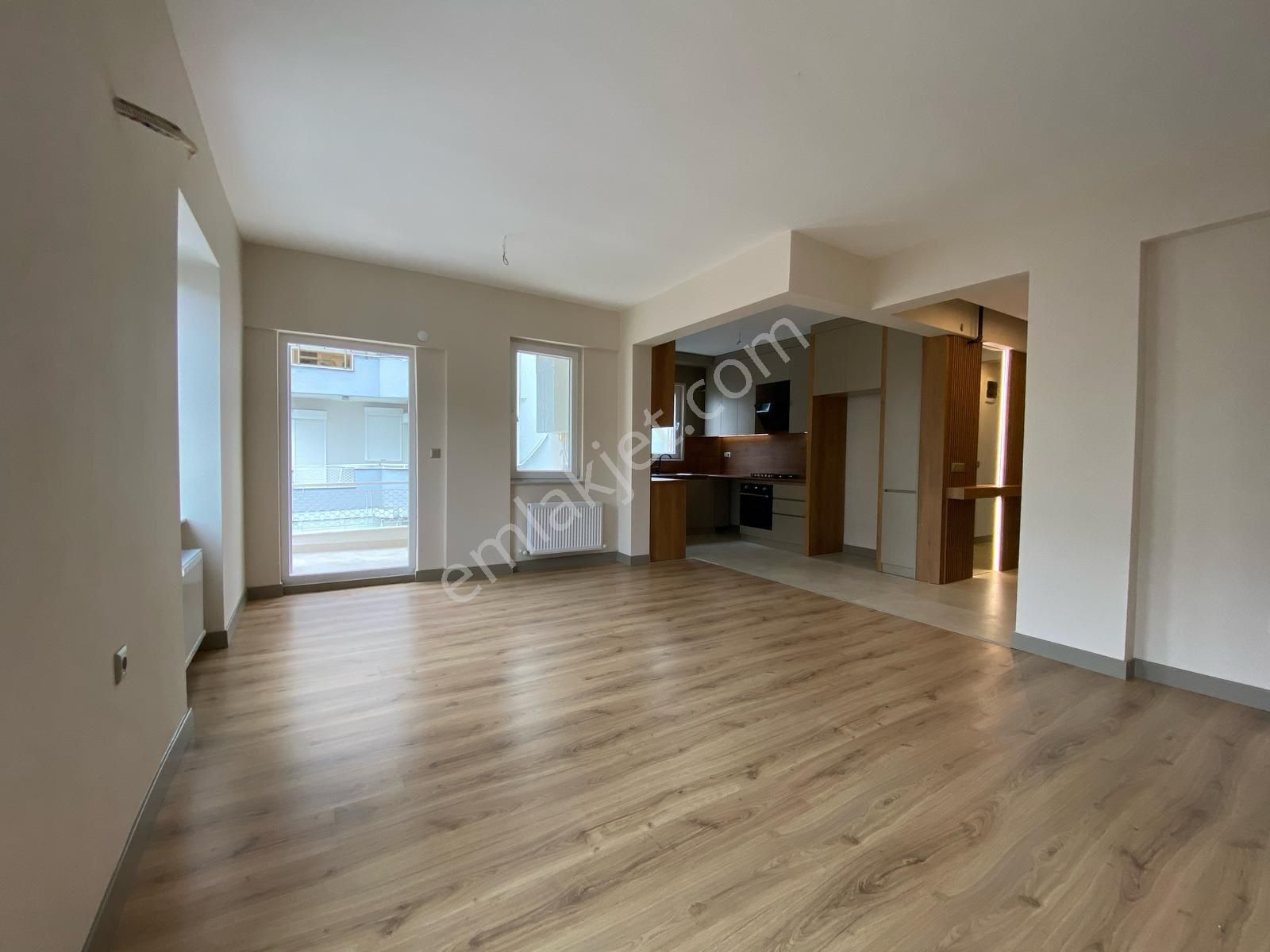 Limanda 3 + 1 Çok Geniş Bir Daire Tam Bakımlı Doğal Gazlı