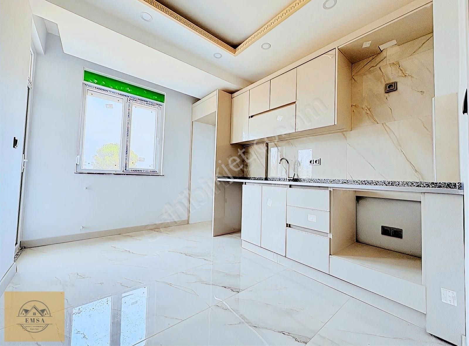 Tramvay Dibi Kredi Sorunsuz 2+1 Ara Kat Ayrı Mutfaklı Sıfır