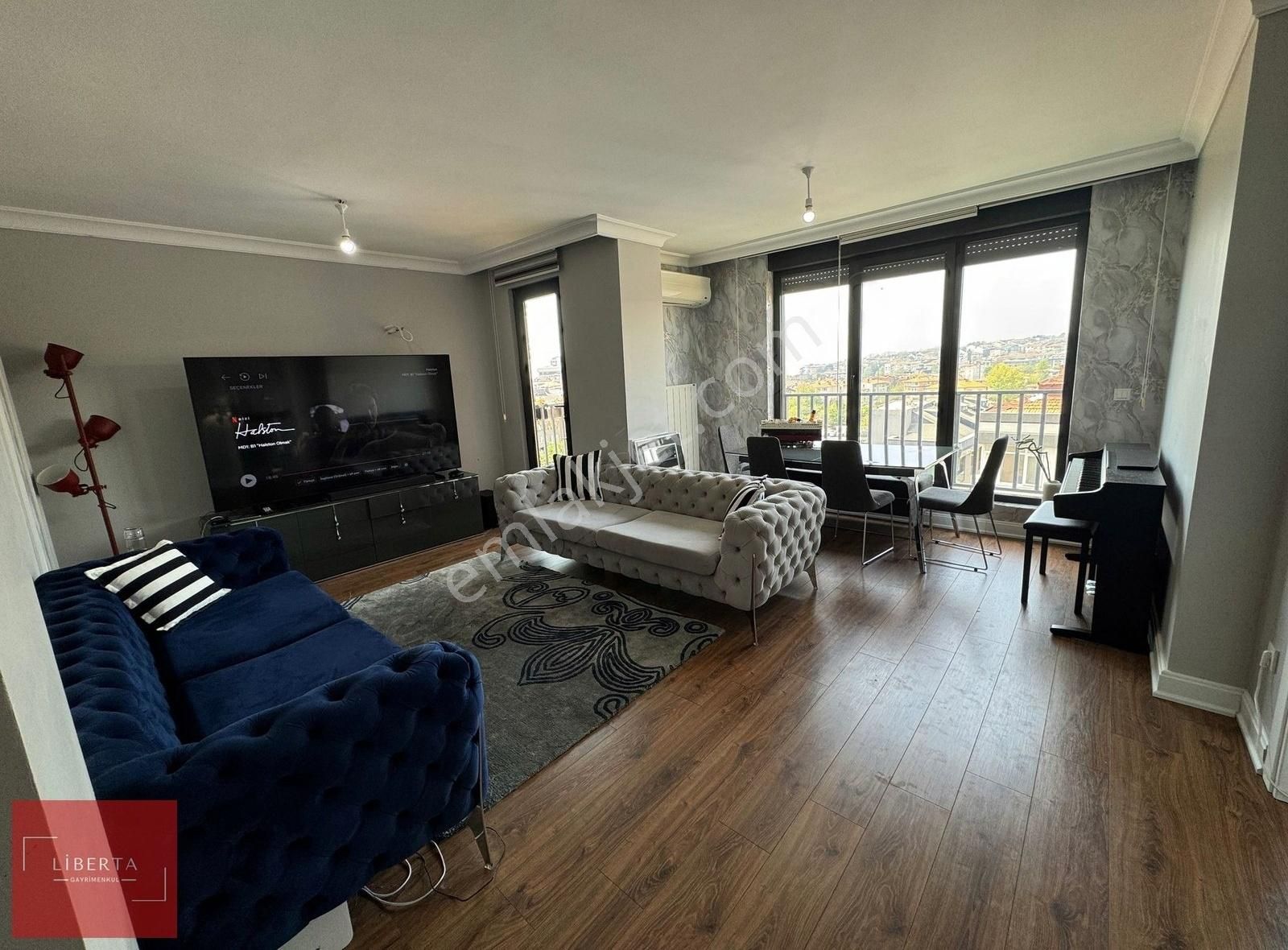 Zühtüpaşa'da Kısmi Deniz Manzaralı Balkon + Teraslı Dublex 2+1