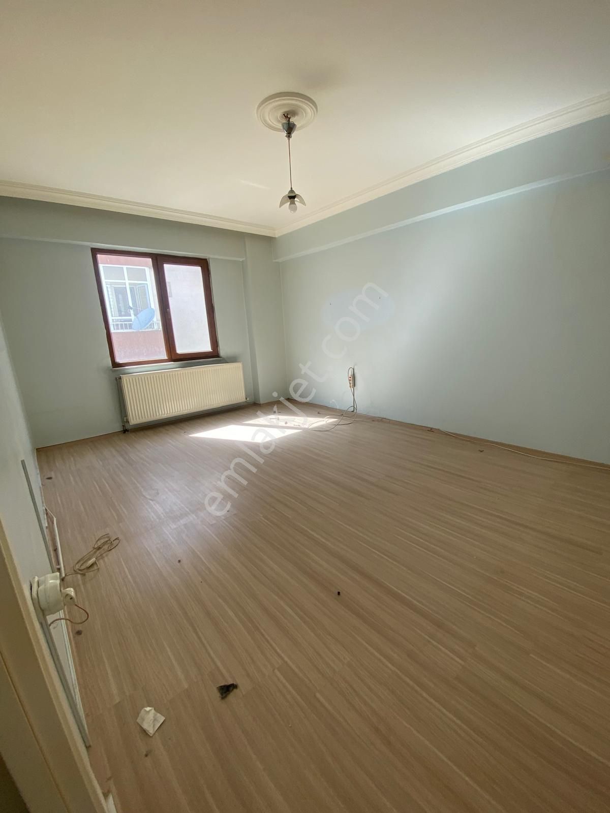 Muhittin Mahallesi'nde 2+1 Ara Kat Masrafsiz Satılık Daire