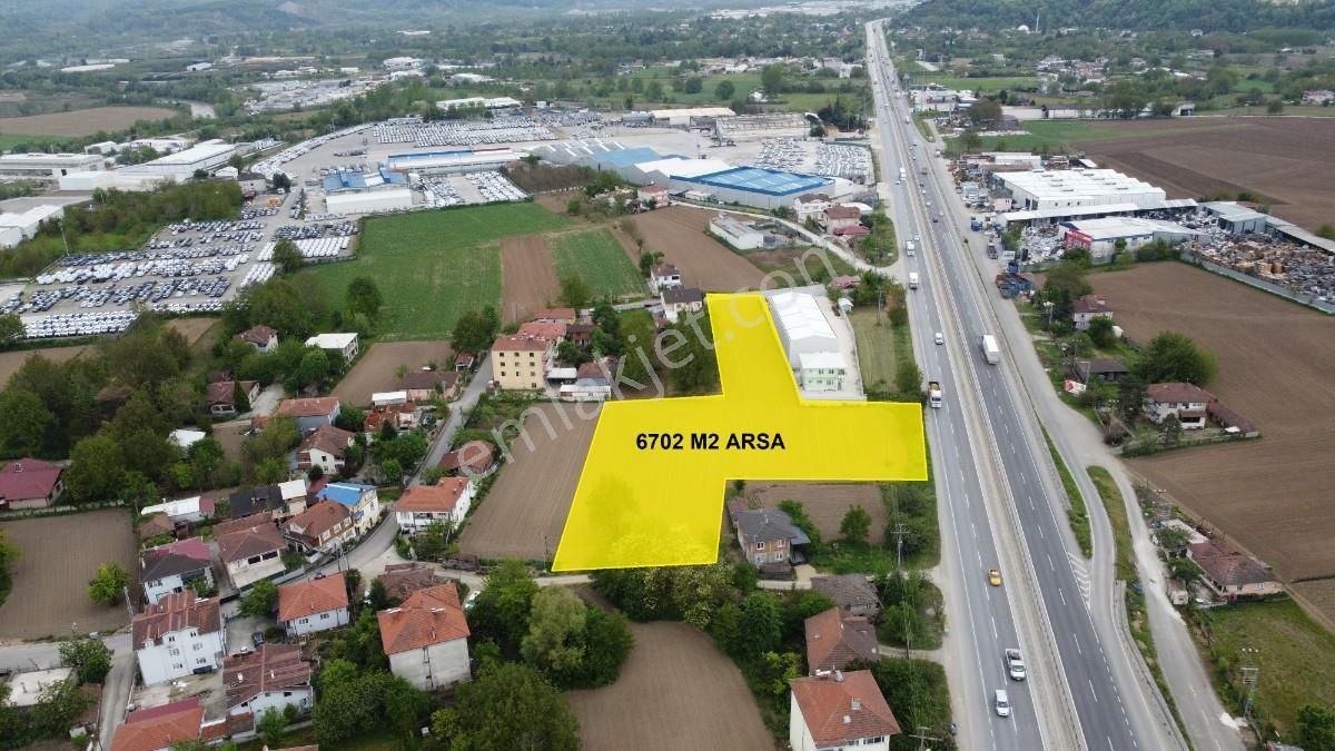 Sakarya Eskişehir-antalya Yolu Üzerinde Satılık T1 İmarlı Arsa