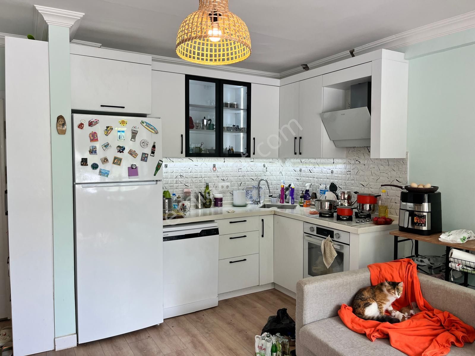 Denize Yürüme Mesafesinde Park Manzaralı 1+1 Eşyalı Site İçinde