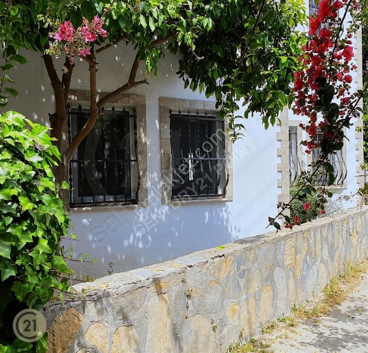 Century21'den Marina'da Eşyalı Dublex Kiralık 2+1
