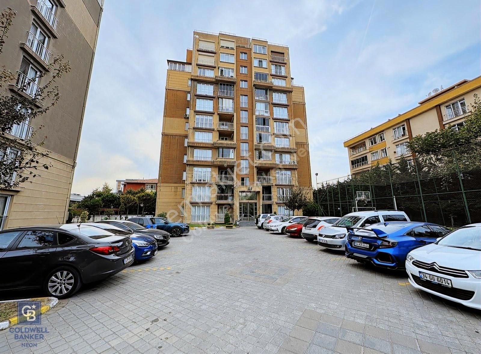 Beylikdüzü Kavaklı Çınar Evler Sitesi Satılık 3+1 Daire