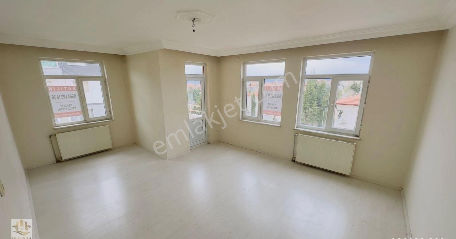 Yuvam Gayrimenkul'den Ata Caddesi Üzeri Satılık 4+1 Daire