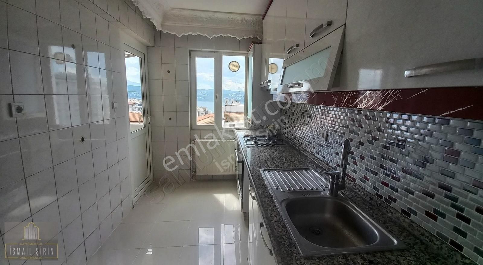 Gemlik Manastırda Site İçinde Deniz Manzaralı 3+1 Kiralık Daire - Görsel 9
