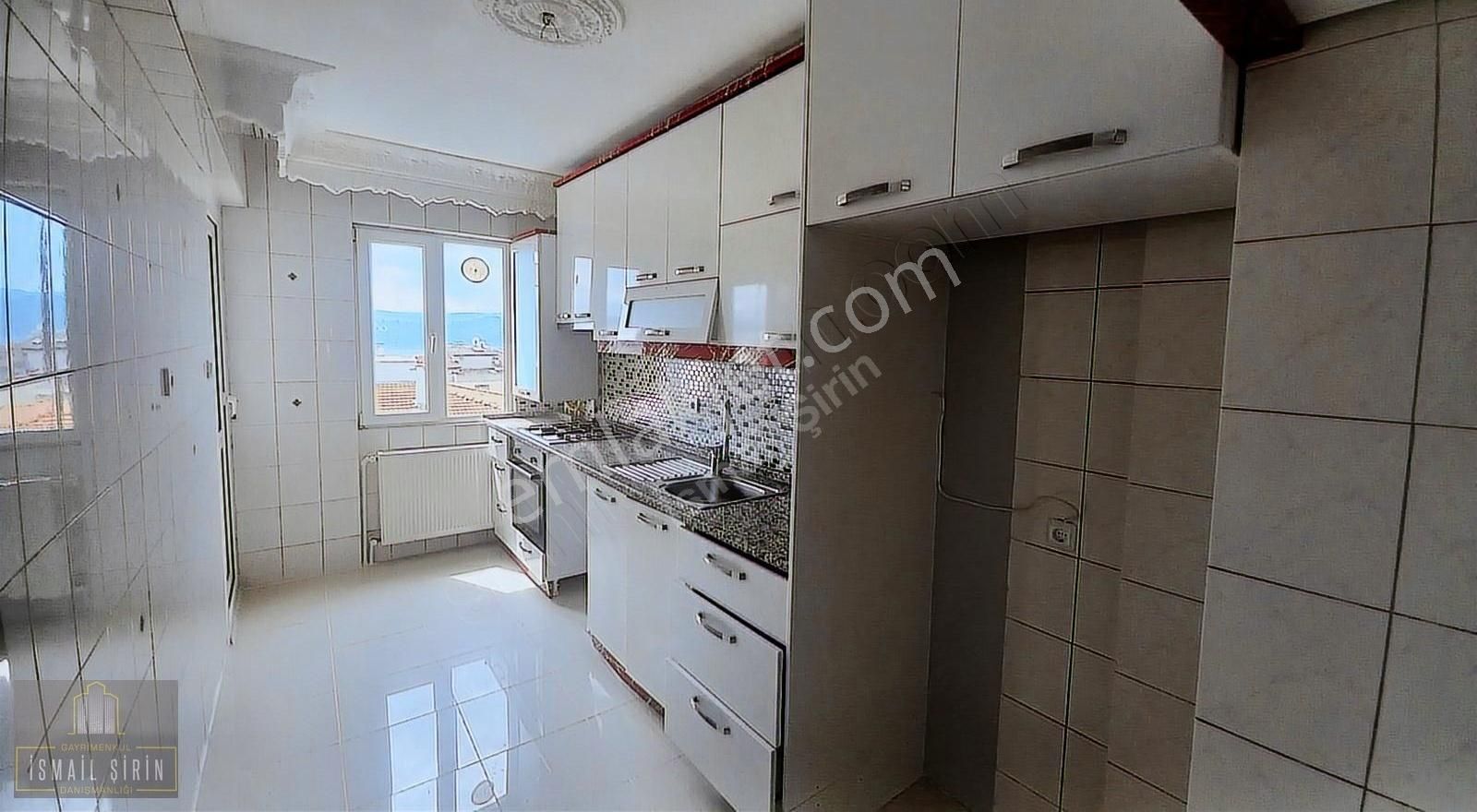 Gemlik Manastırda Site İçinde Deniz Manzaralı 3+1 Kiralık Daire - Görsel 19