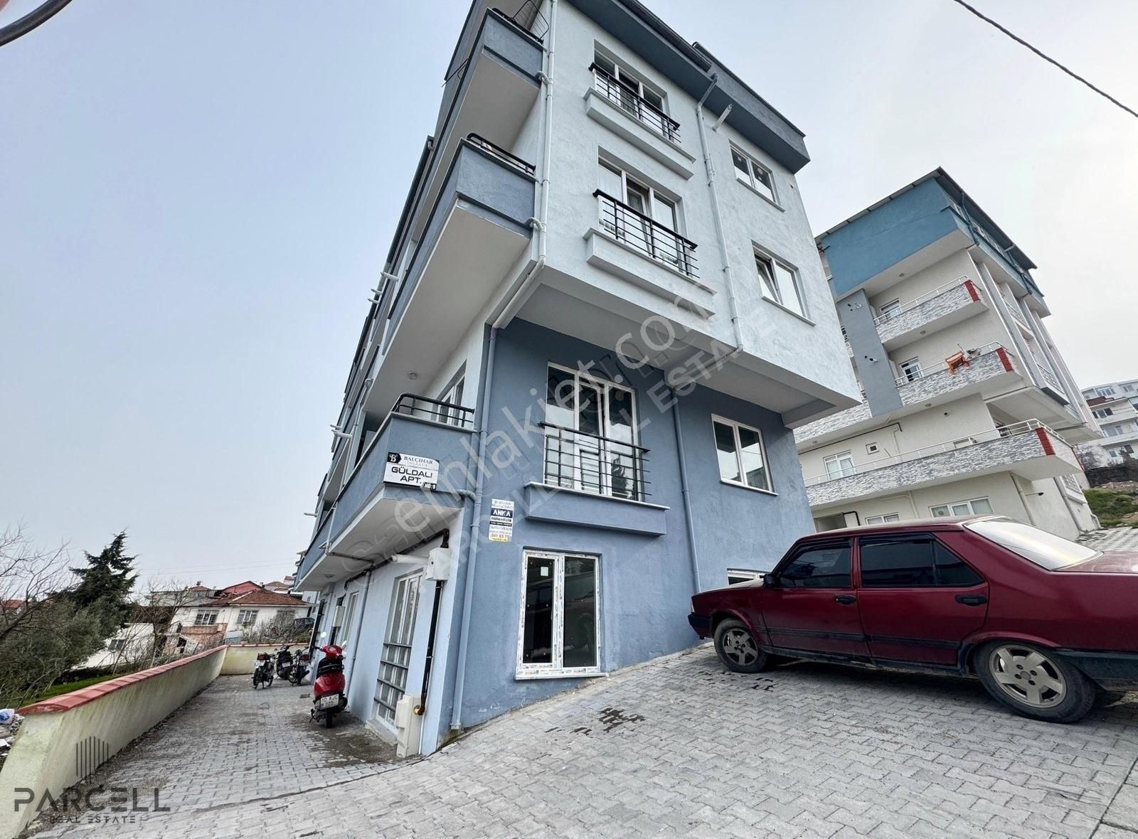 Altıeylül Dinkçiler Mah. Geniş Satılık Sıfır Ayarında 1+1 Daire