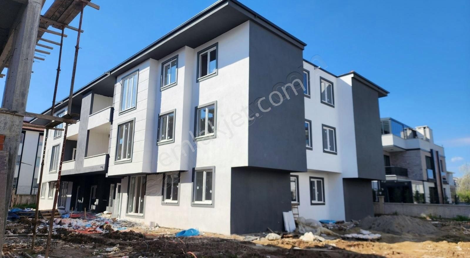 Egemen Bozkurt'tan Tepekum Da Acil Satılık Sıfır 3+1 Daire