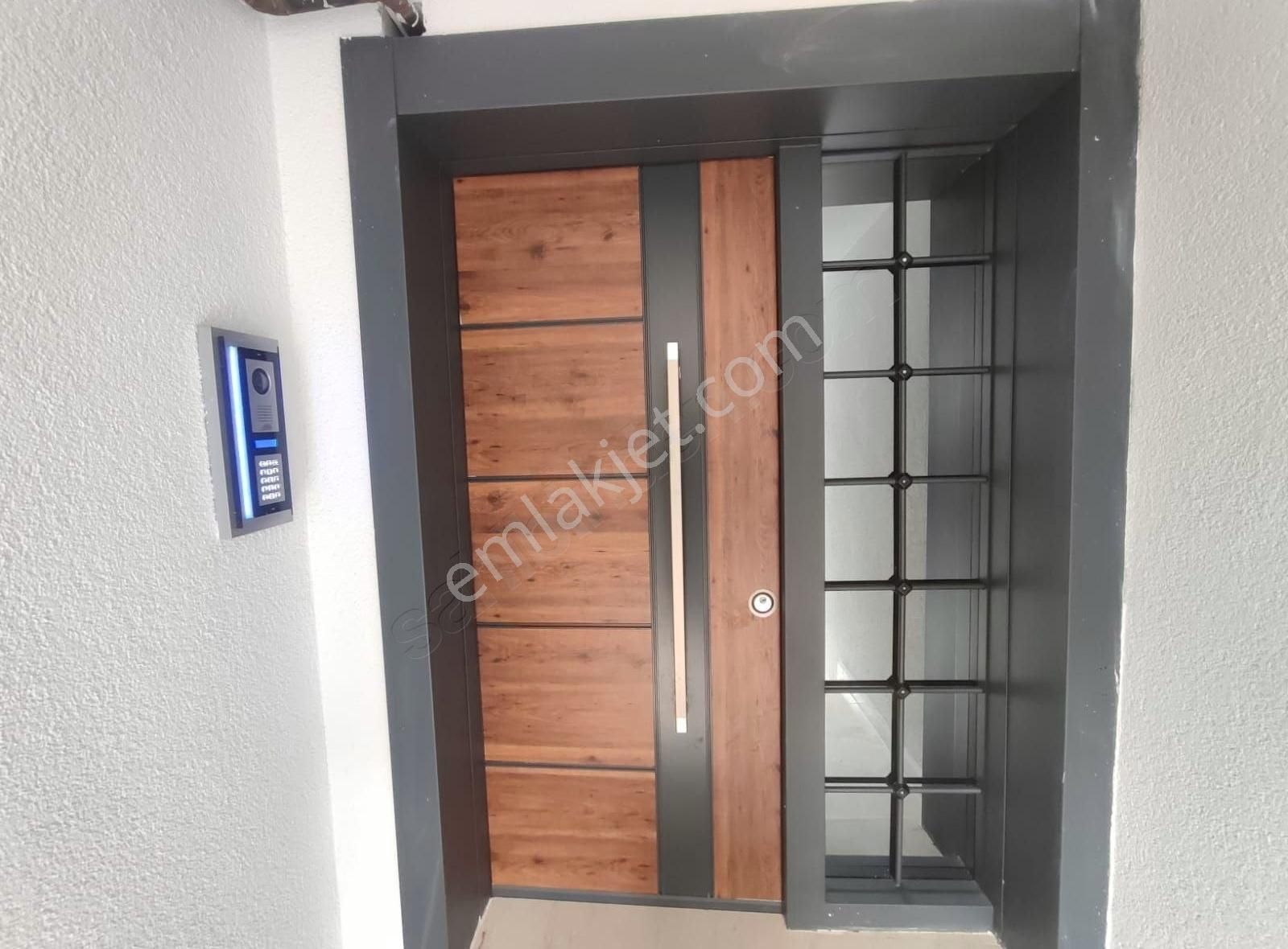 Buca İnönü Mahallesi 150 Metrekare Teraslı Ferah Daire