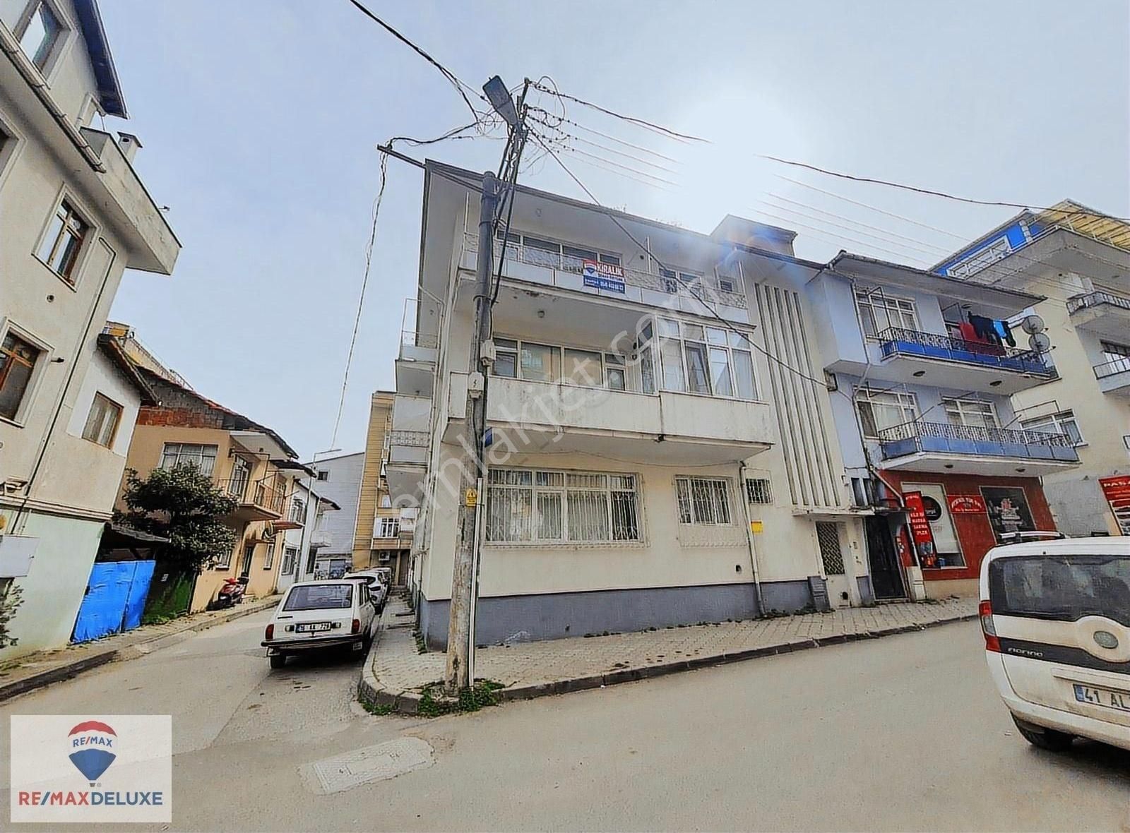 Gölcük Merkez De Kiralık 3+1 Daire