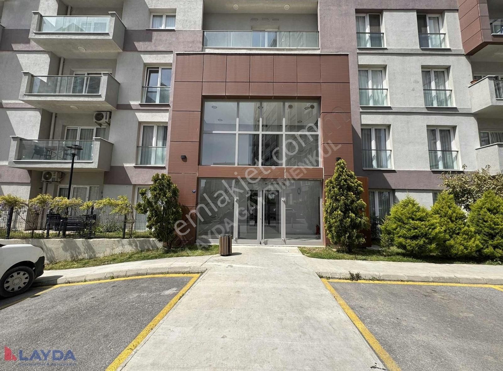 Layda'dan Havuz Cepheli Kiralık 1+1 Daire