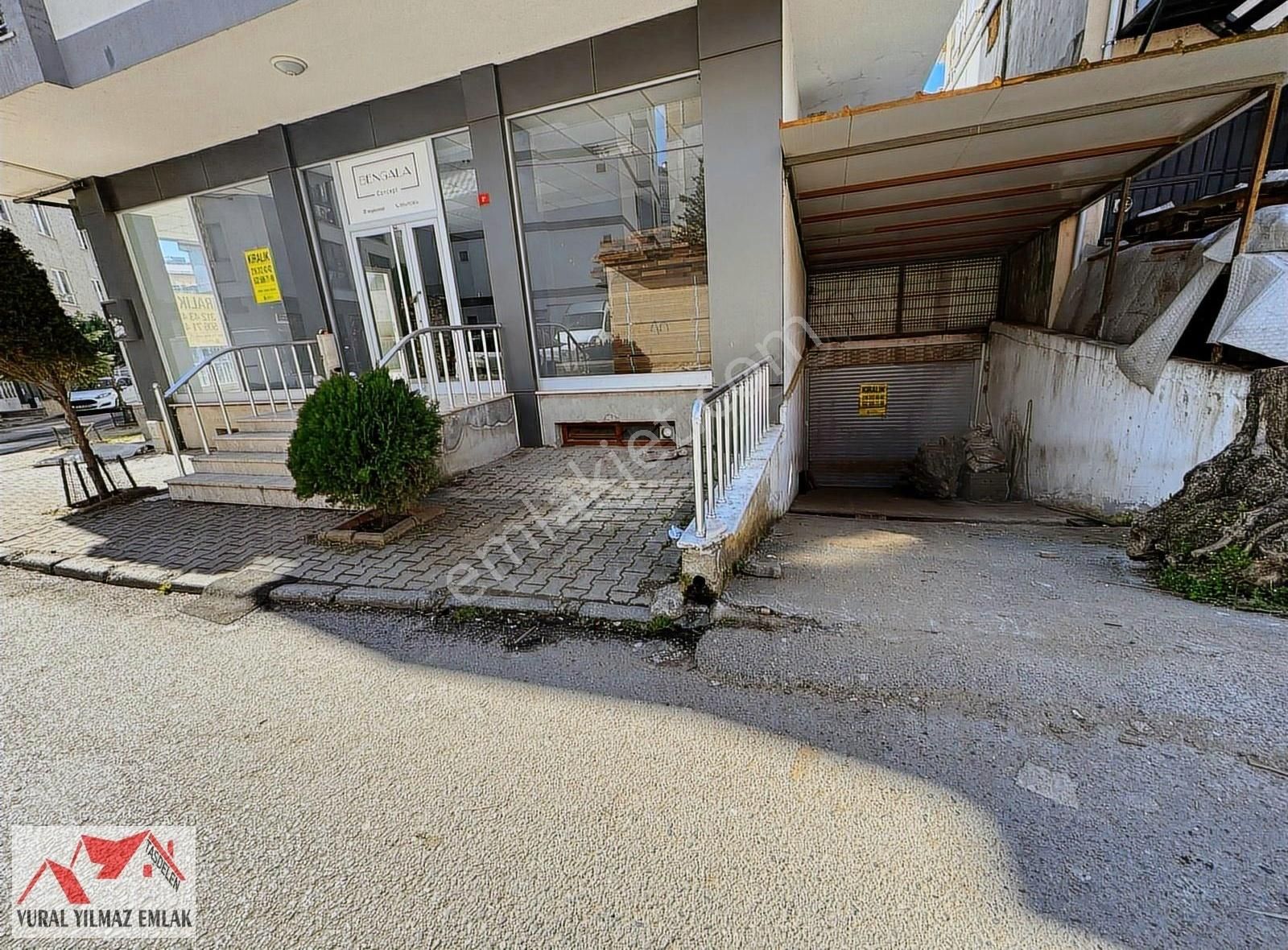 Kiralık Depo Giriş 130m2 Alt Kısım 270m2 Taşdelen Merkezde