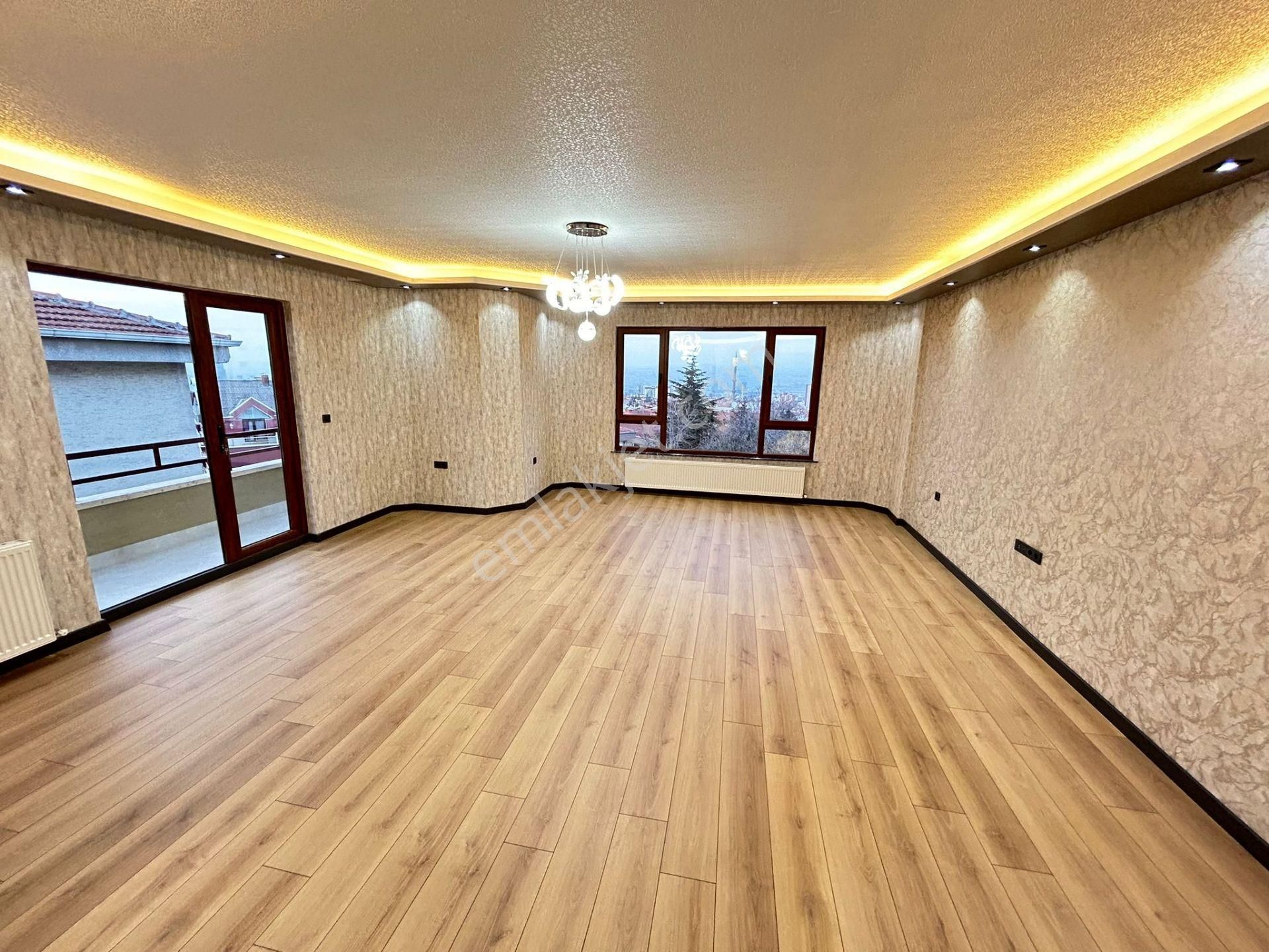 Taner'den Dikmen'de 3+1 Manzaralı 140m2 3 Cepheli Süper Lüks