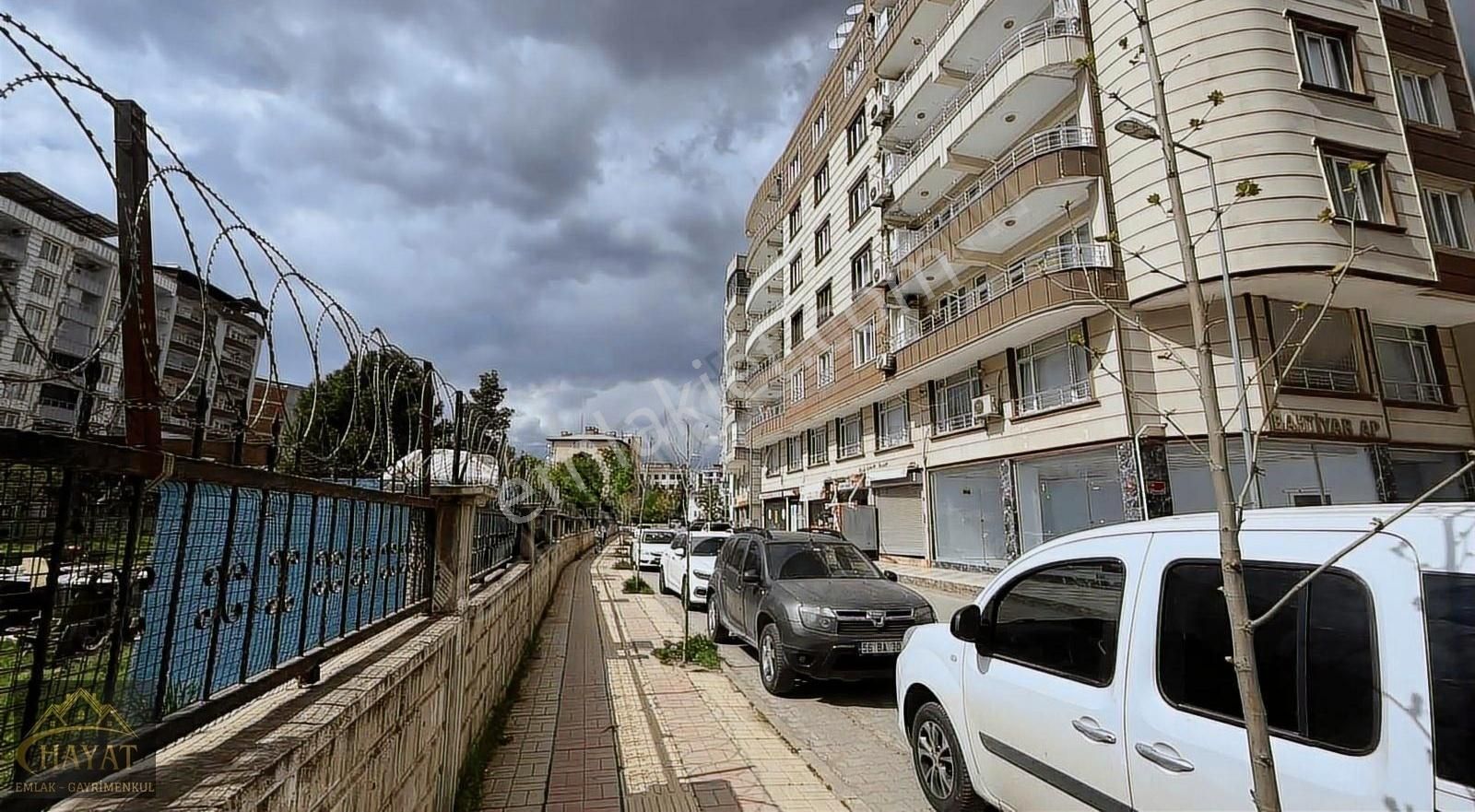 Diş Hastahanesi Yani Vakıfsız 3+1 Daire