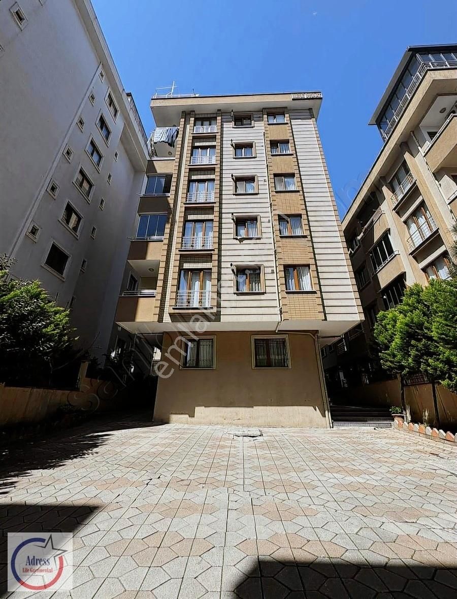 Ümraniye İnkılap Mah Hastaneye Karşısı Merkezi 1+1 Satılık Daire