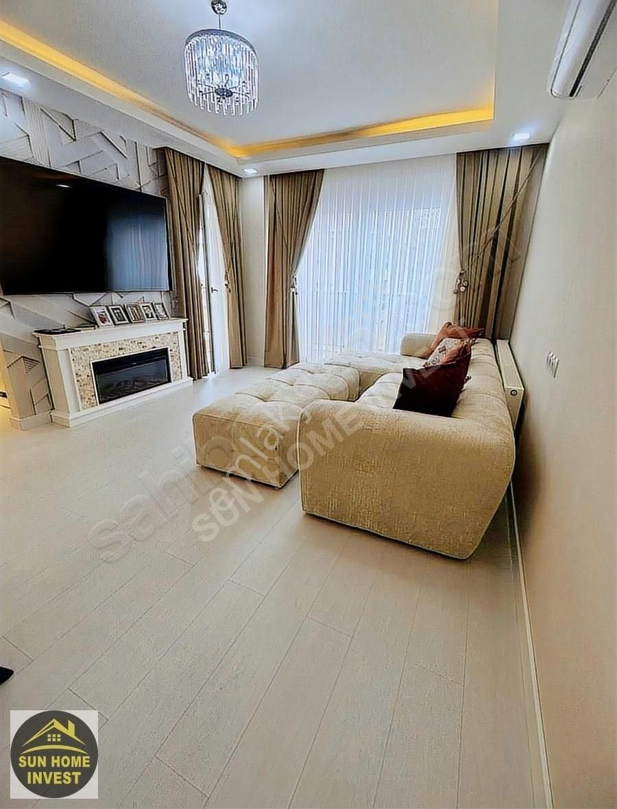 Denize 600m Lüks Sitede Kapalı Otoparkli Katta Satılık 2+1
