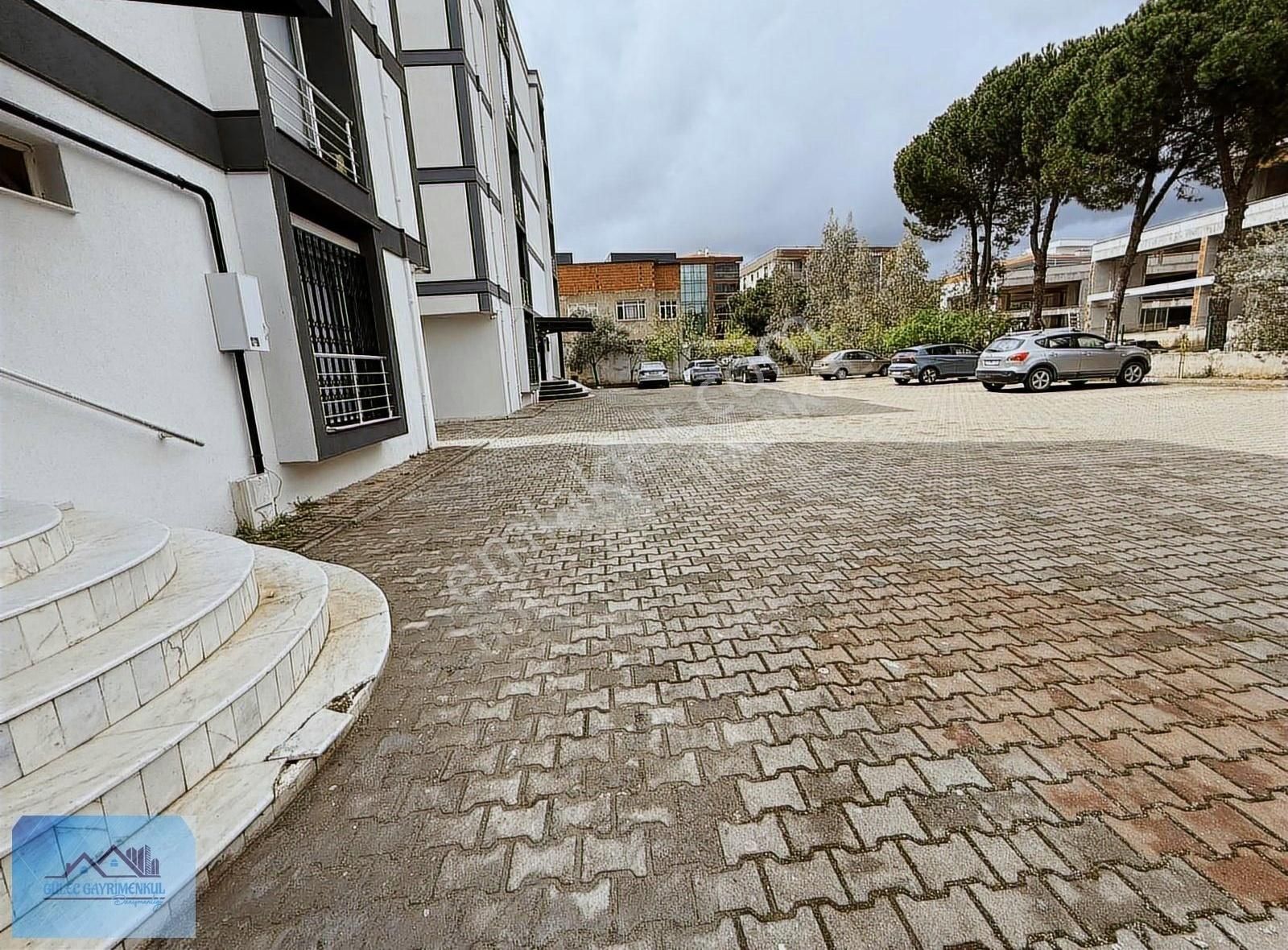 Güleç Gayrimenkul Satılık 145 M2 Daire