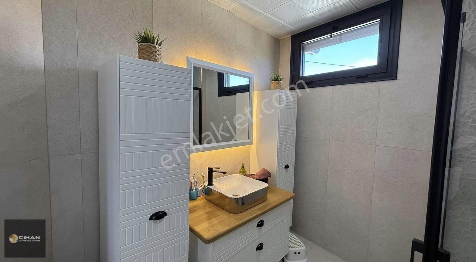 Kuşadası Merkezde 1 Dönüm Arsa İçerisinde Emsalsiz Özel Mülk - Görsel 14