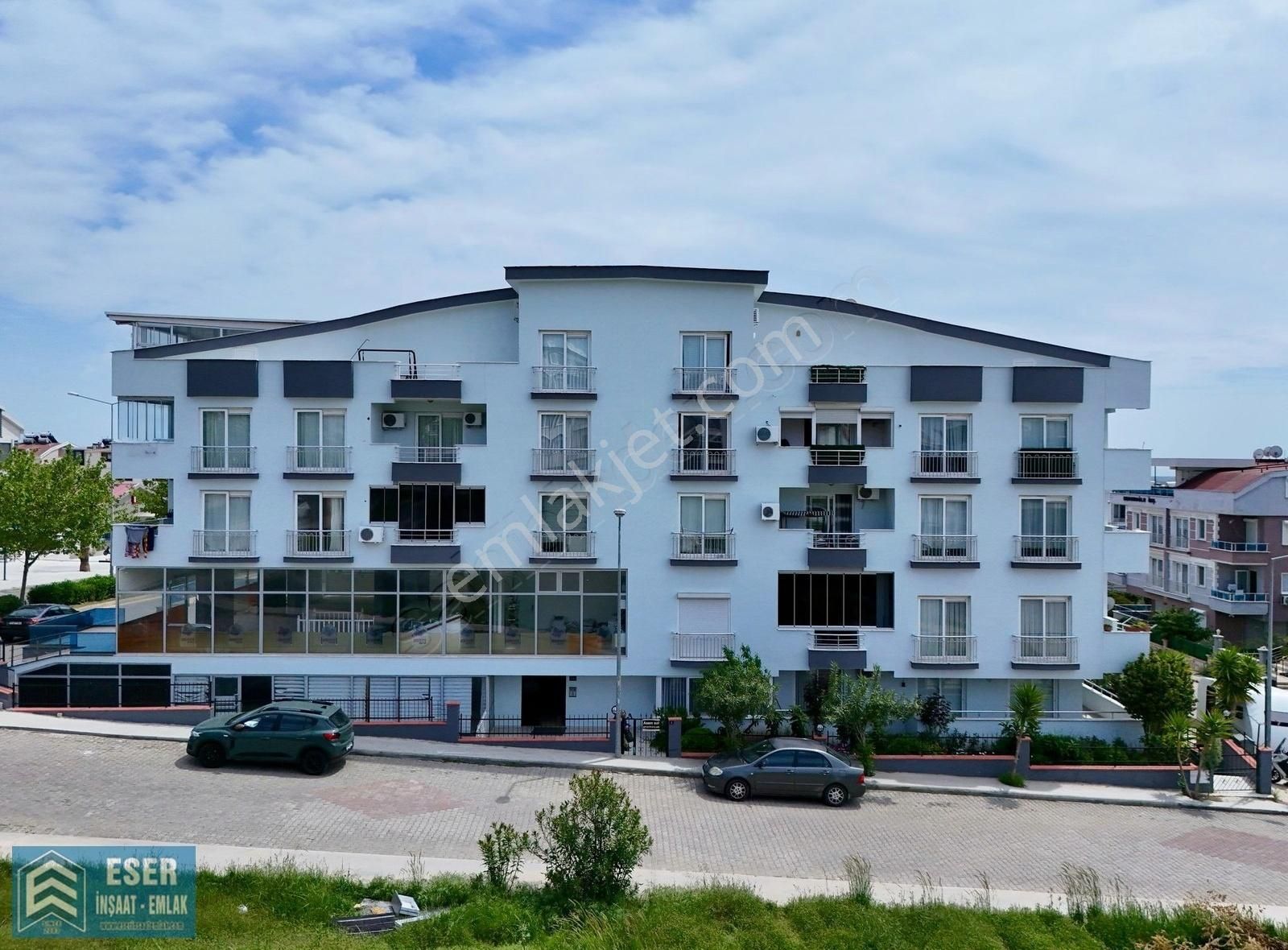 Didim Efeler Mahallesinde Satılık 1+1 Havuz Cepheli Eşyalı Daire