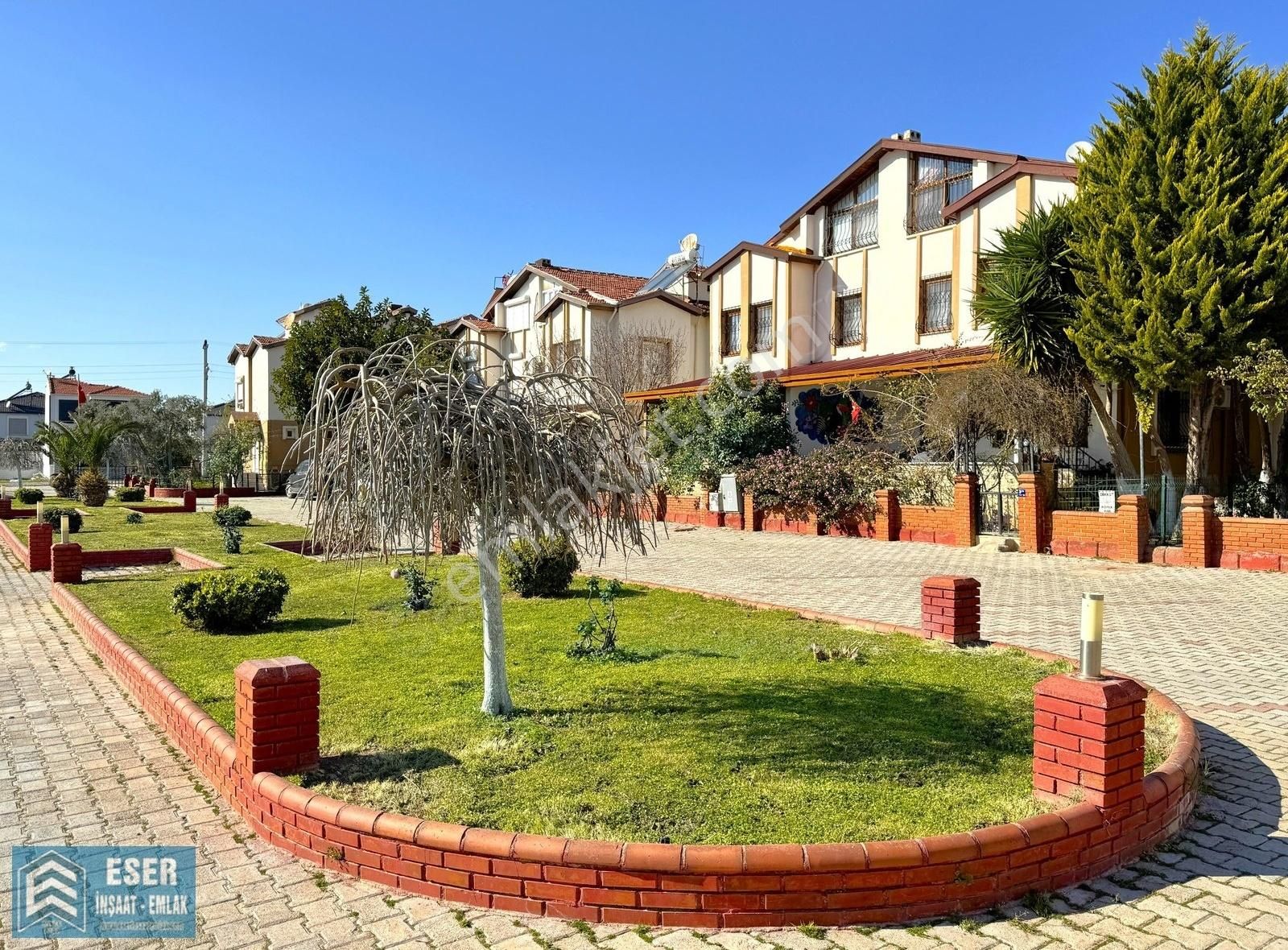 Didim Efeler'de Havuzlu Site İçinde Bahçe Kullanımlı 4+1 Villa