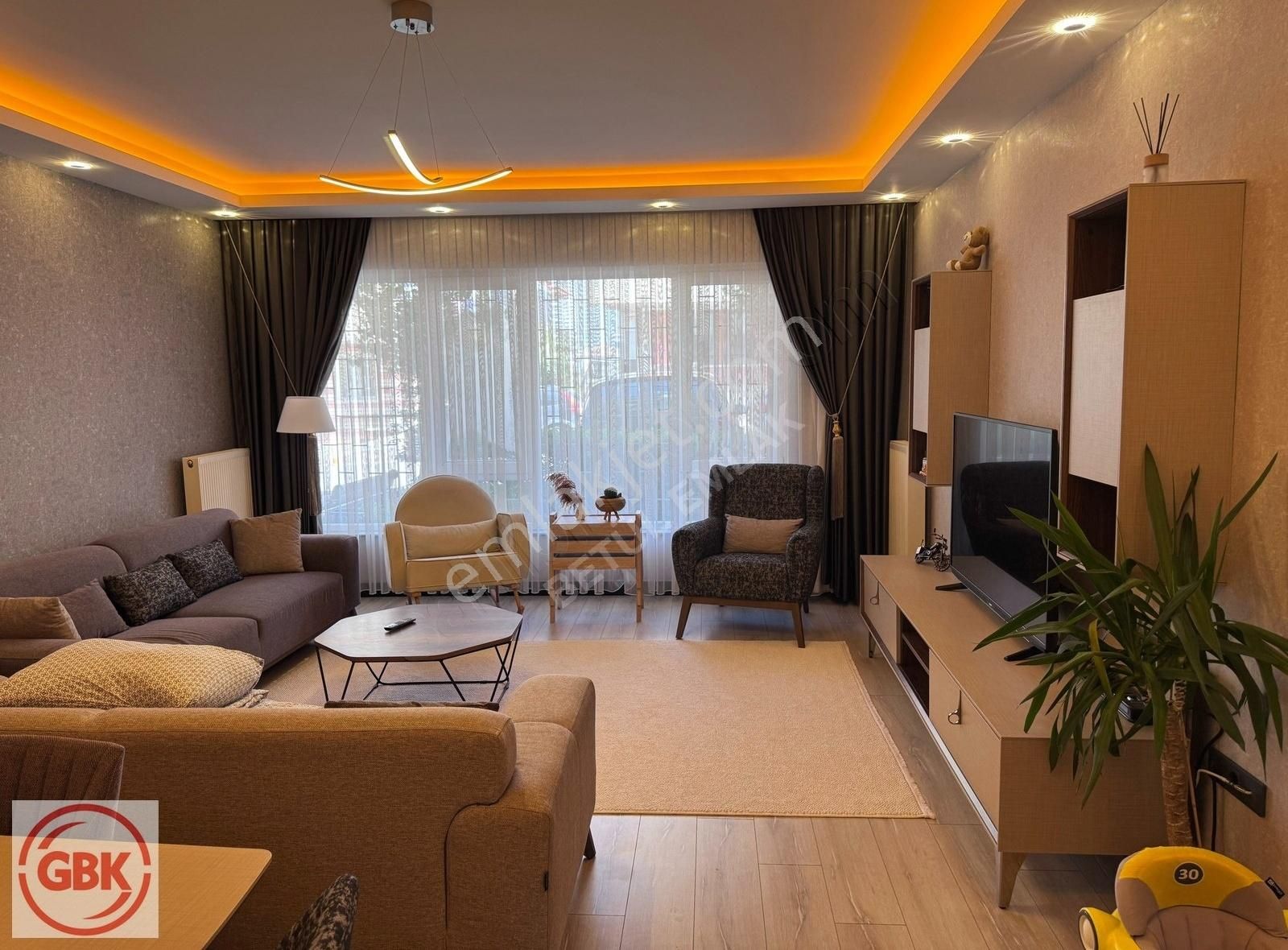 Dikmen Caddesi Paraleli Tamamen Yenilenmiş Satılık 3+1 Daire
