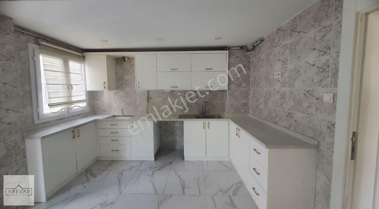 Arevar'dan Güvenevler'de 3+1 Kiralık Daire