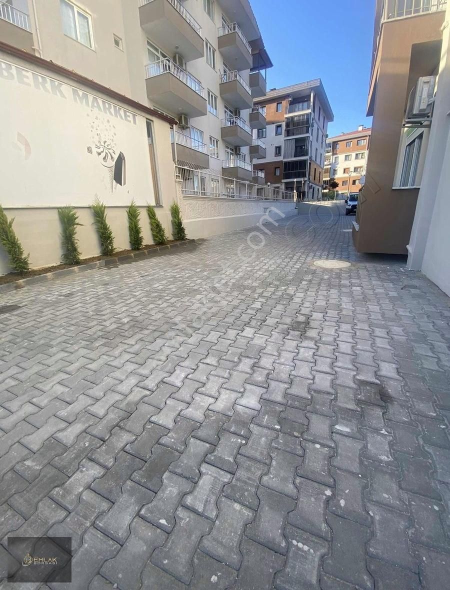 Kazandıran Lokasyonda Asansörlü Satılık 1+1 Daire