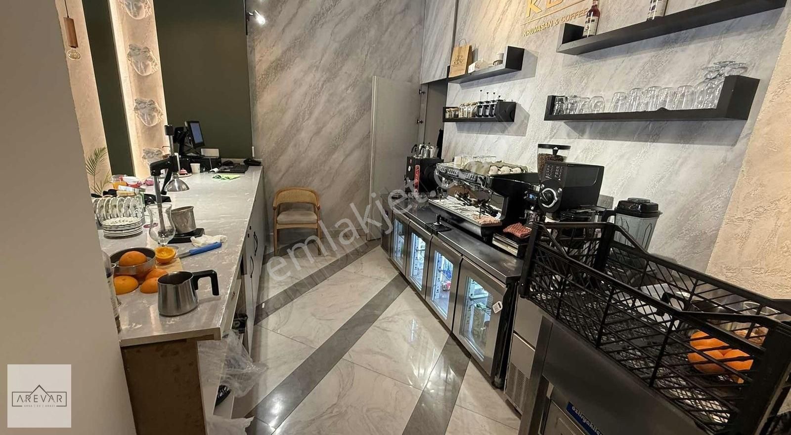 Arevar'dan Vadiparkta Kurulu Düzen Devren Kiralık Cafe