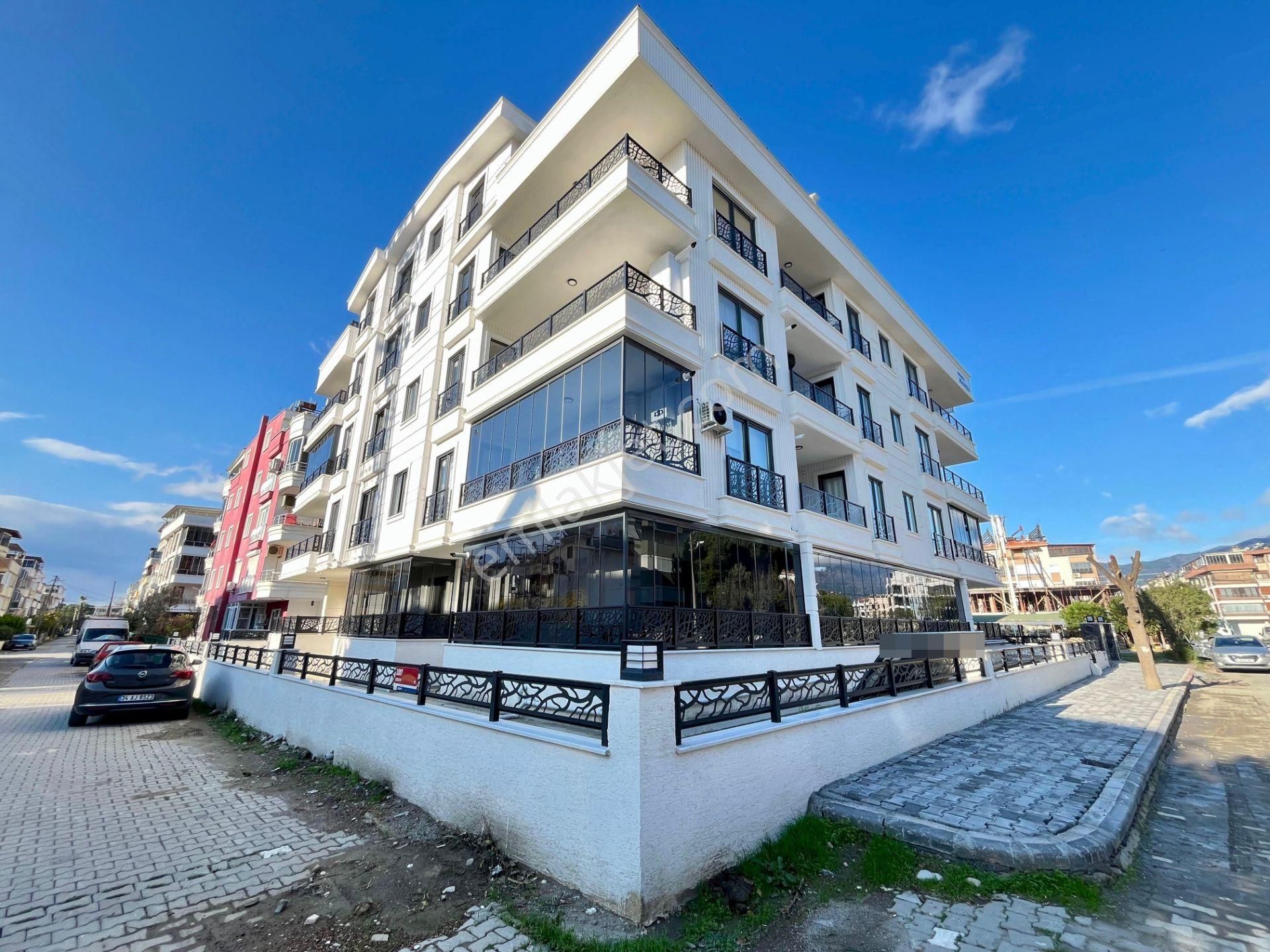 Akçay Sezgin Emlaktan Denize 200 Metre 2+1 Ayrı Mutfak Lüx Daire