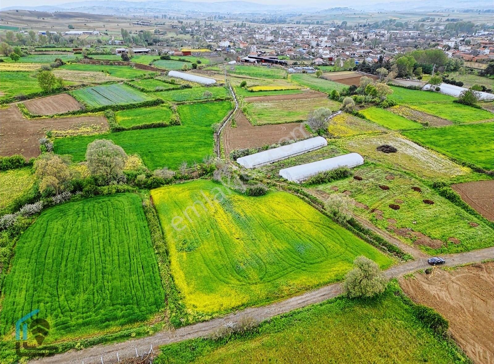 Şamlı Mah. Yerleşim Yakını Yolu-suyu Olan 3.900 M² Satılık Tarla