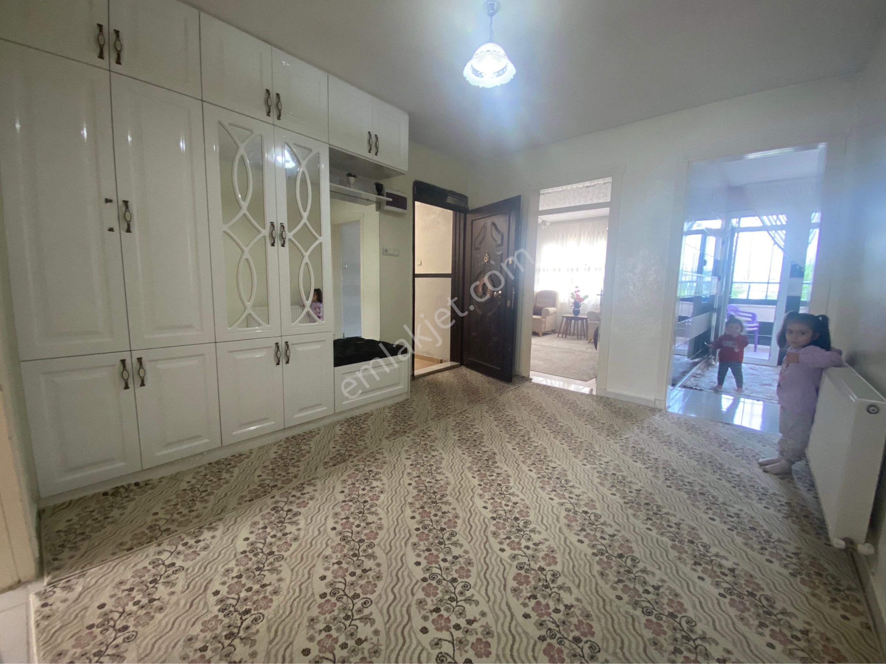 Güneş De 135m, 2 Kat 1 Garaj, Yalıtımlı, D. Gazlı, Çok Temiz Ev - Görsel 20