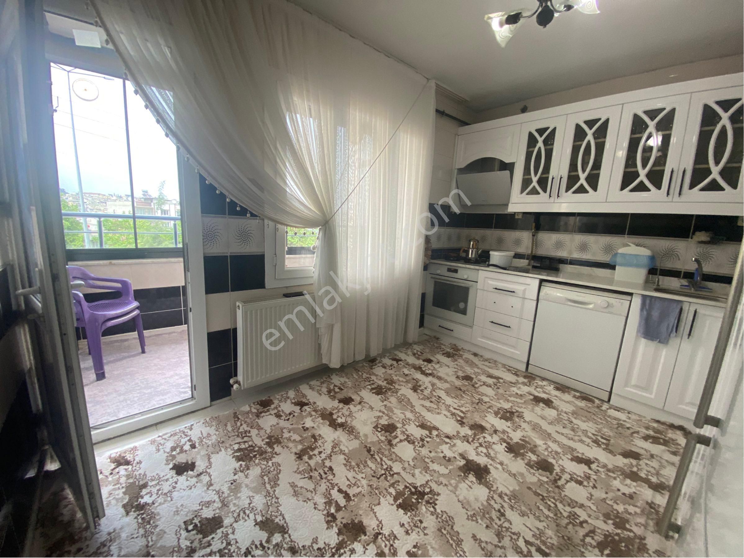 Güneş De 135m, 2 Kat 1 Garaj, Yalıtımlı, D. Gazlı, Çok Temiz Ev - Görsel 4