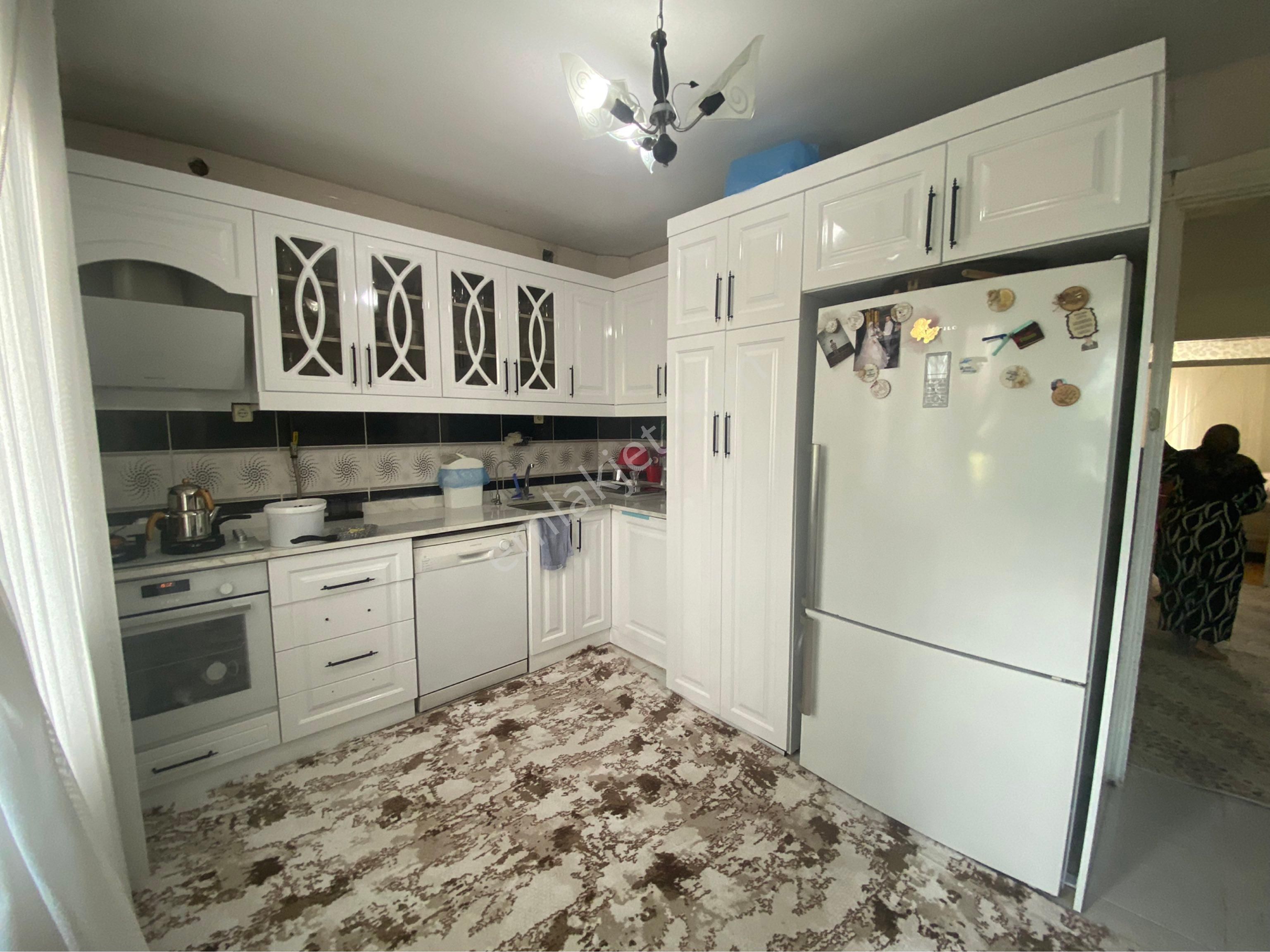 Güneş De 135m, 2 Kat 1 Garaj, Yalıtımlı, D. Gazlı, Çok Temiz Ev - Görsel 7