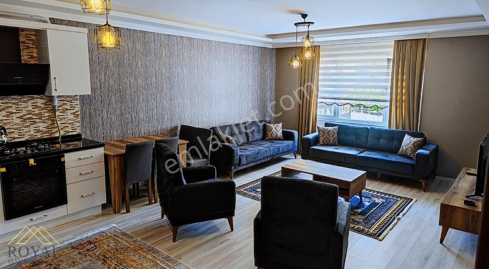 Kaşüstü Merkezde Uzun Dönem Kiralık Doğalgazlı Full Eşyalı 1+1